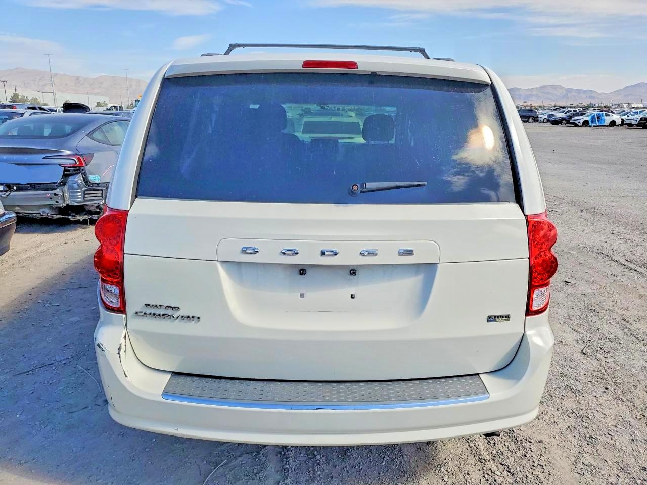 2012 Dodge Grand Caravan Sxt White vin: 2C4RDGCG3CR406524