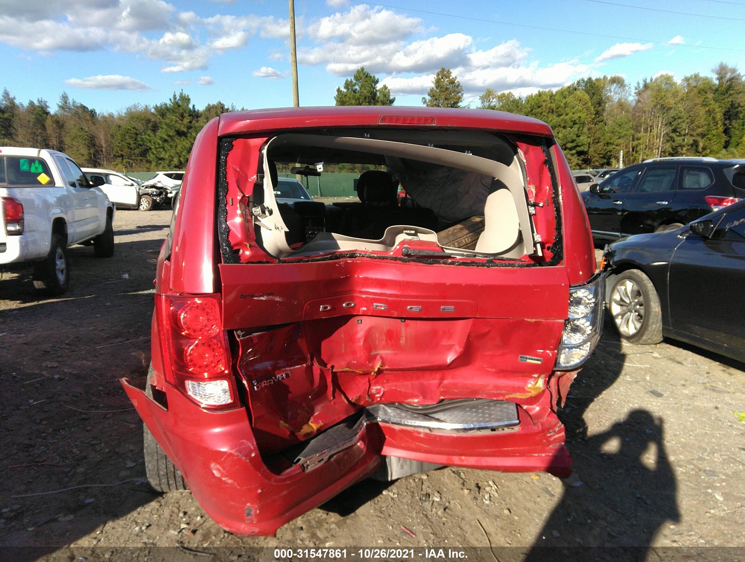 2013 Dodge Grand Caravan Sxt Red vin: 2C4RDGCG3DR576061