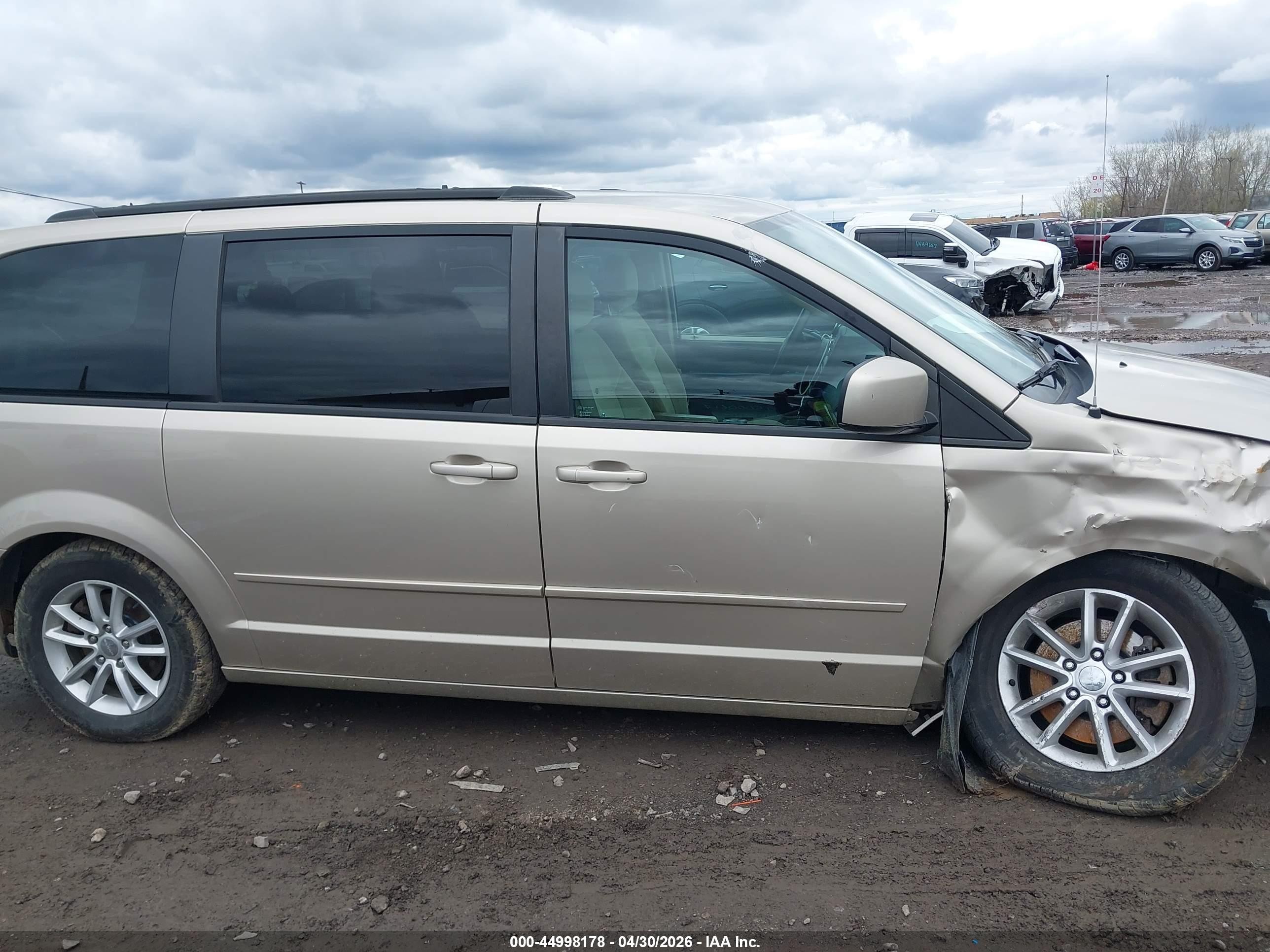 2014 Dodge Grand Caravan Sxt Beige vin: 2C4RDGCG3ER114021
