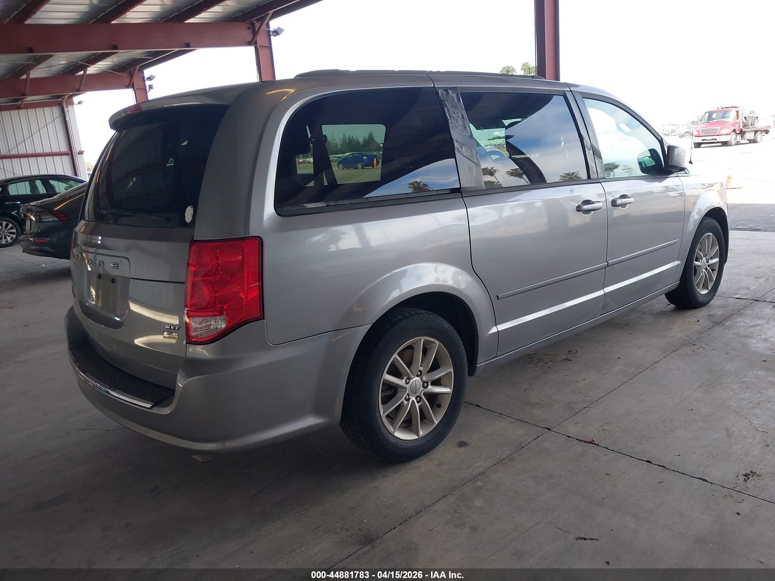 2014 Dodge Grand Caravan Sxt Silver vin: 2C4RDGCG3ER123138