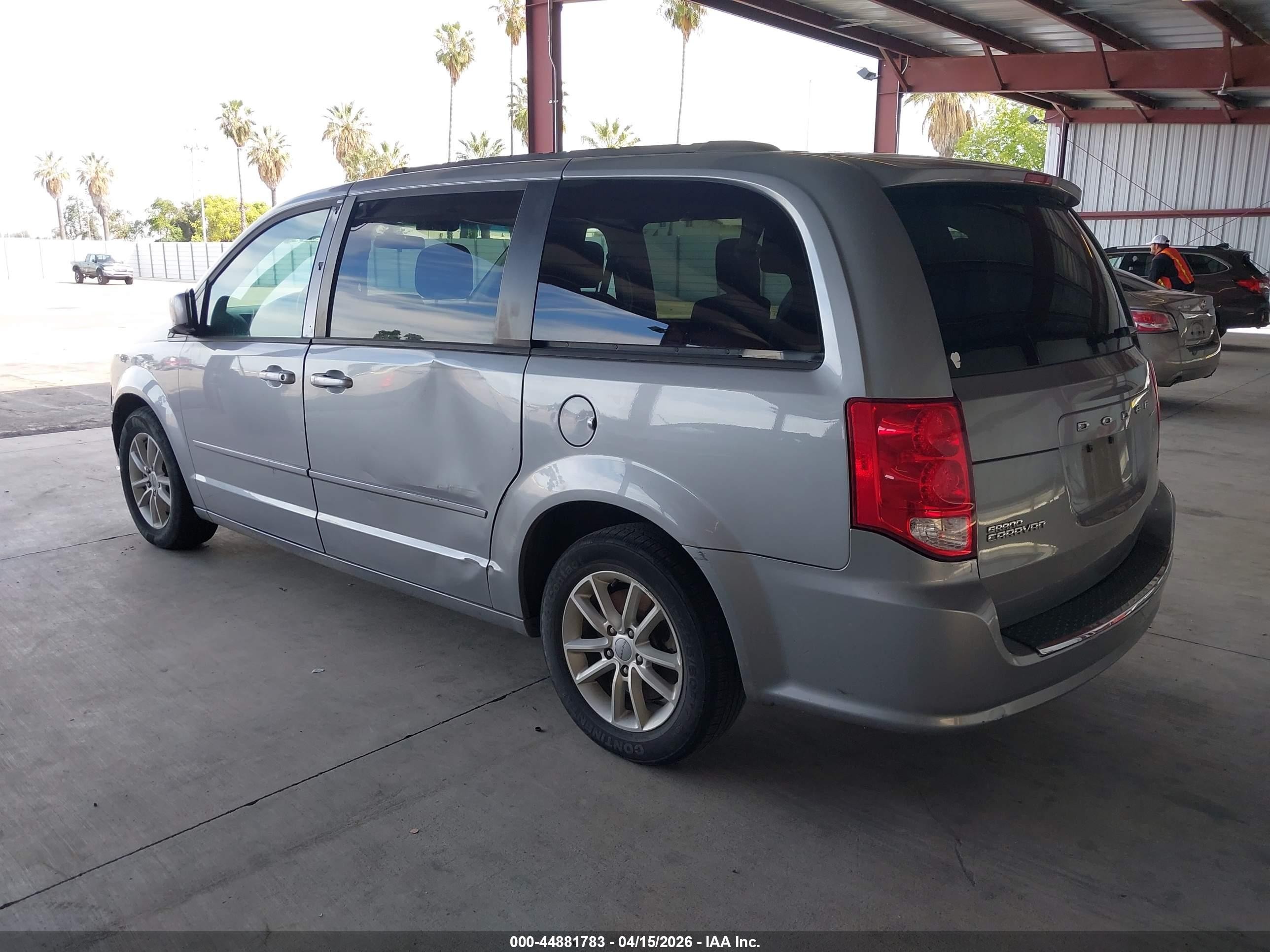 2014 Dodge Grand Caravan Sxt Silver vin: 2C4RDGCG3ER123138
