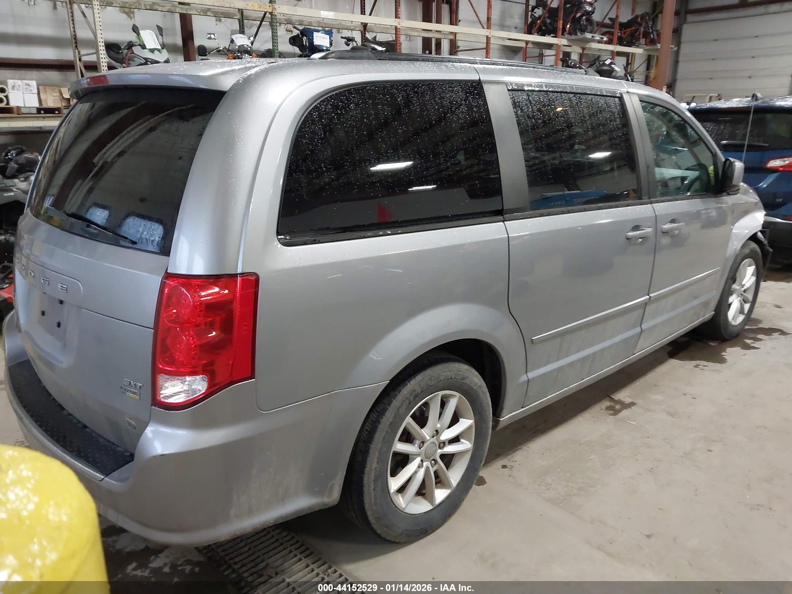2014 Dodge Grand Caravan Sxt Silver vin: 2C4RDGCG3ER152932