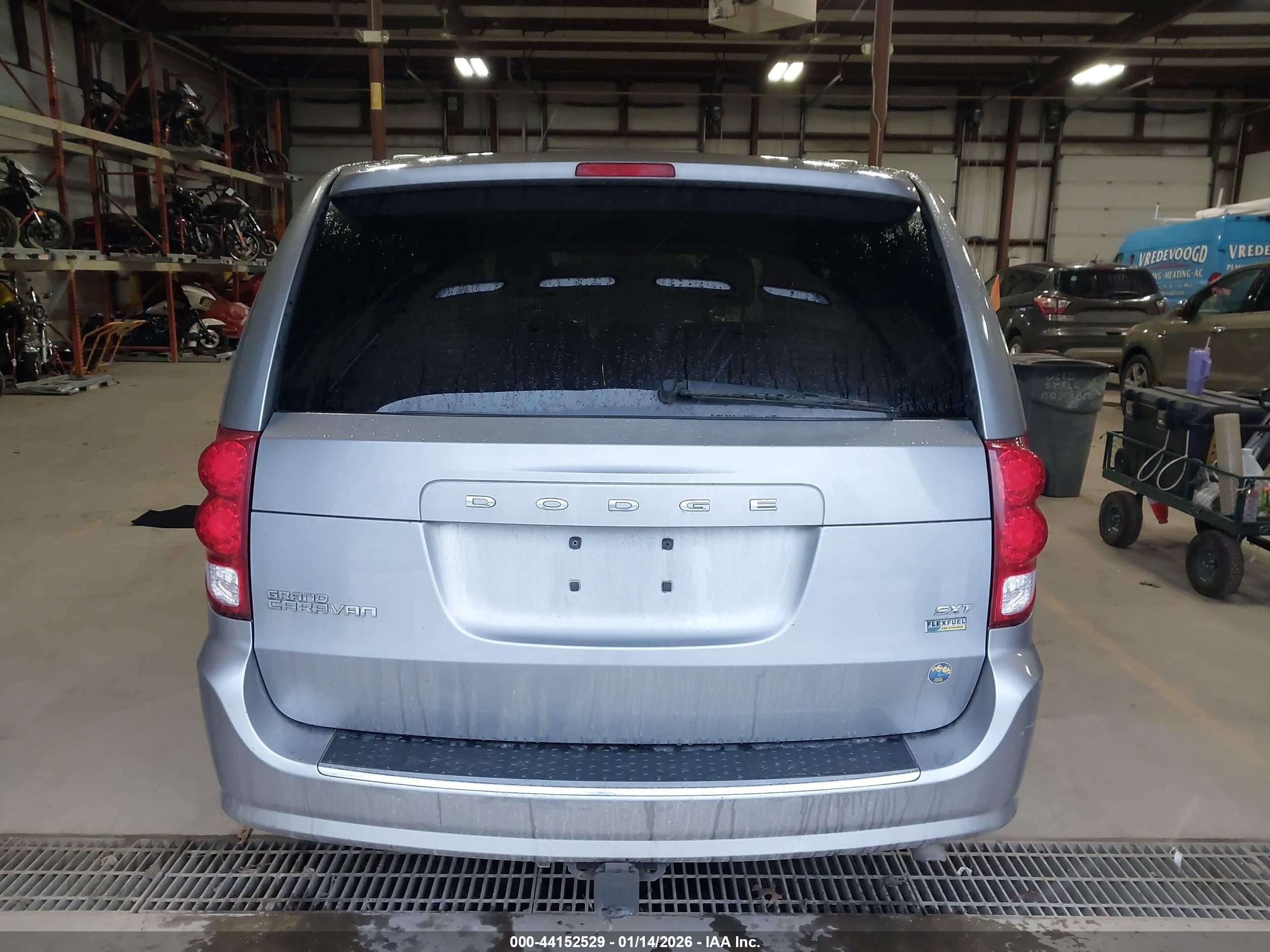 2014 Dodge Grand Caravan Sxt Silver vin: 2C4RDGCG3ER152932