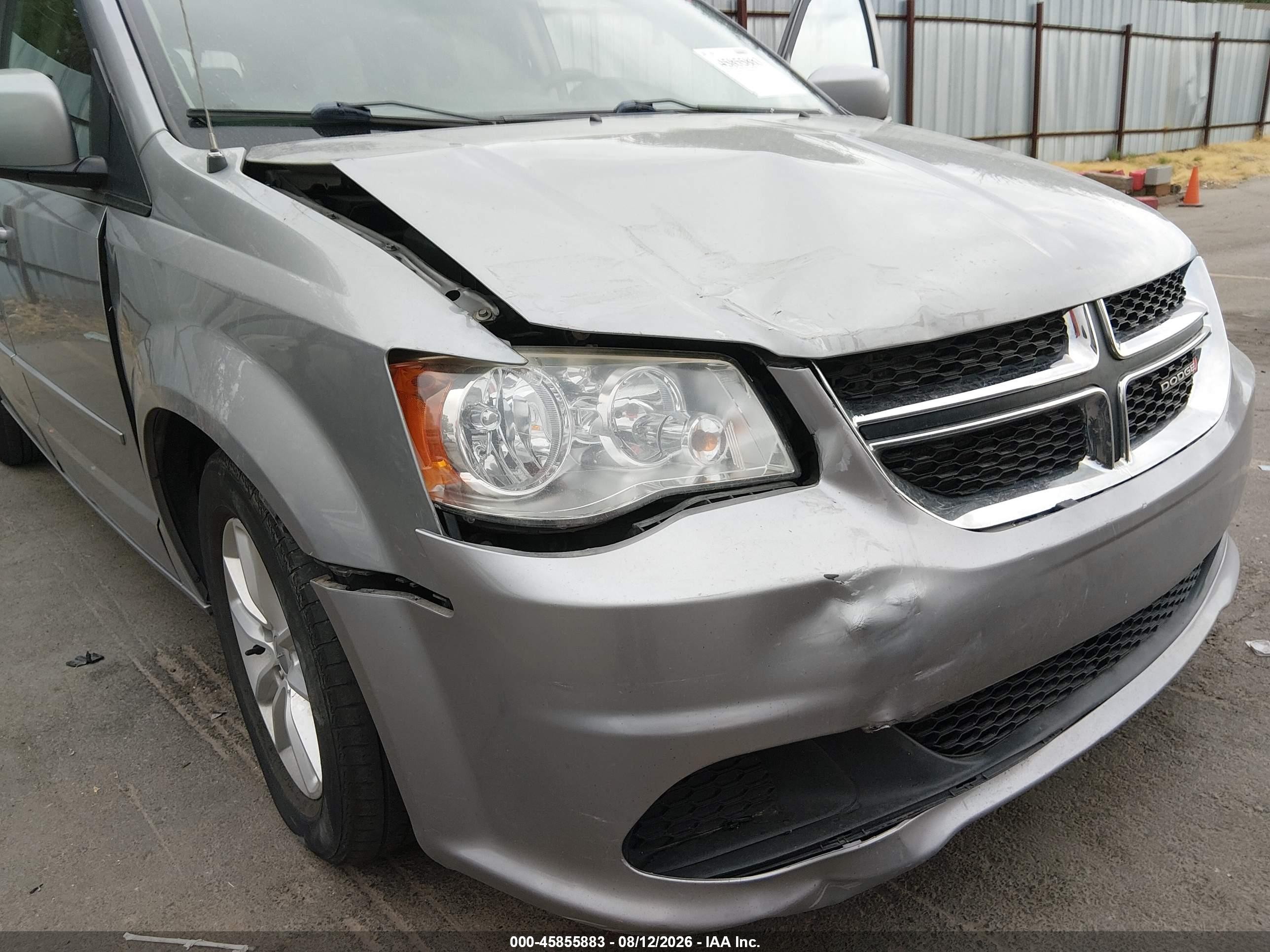 2014 Dodge Grand Caravan Sxt Silver vin: 2C4RDGCG3ER180908