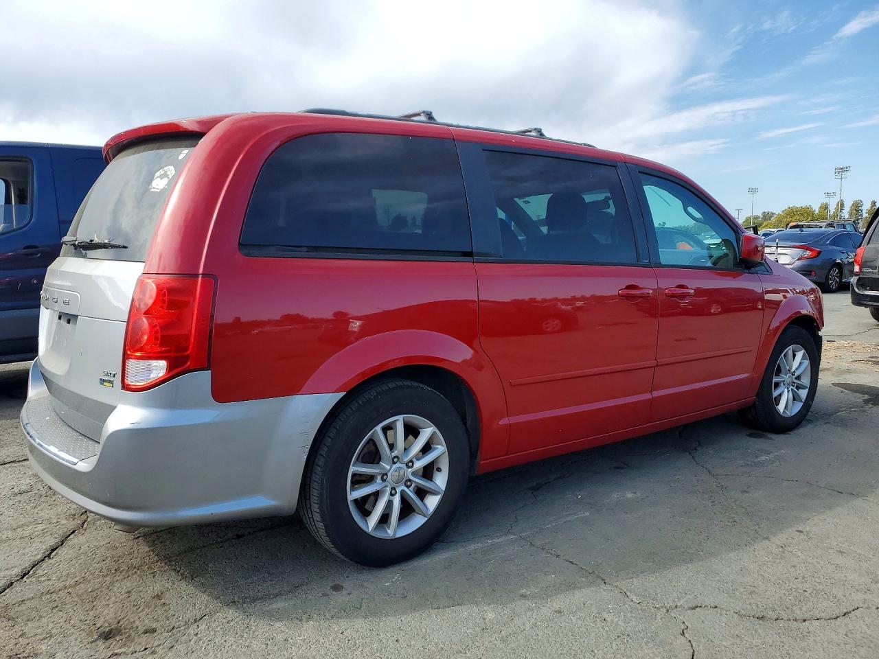 2014 Dodge Grand Caravan Sxt Red vin: 2C4RDGCG3ER212532