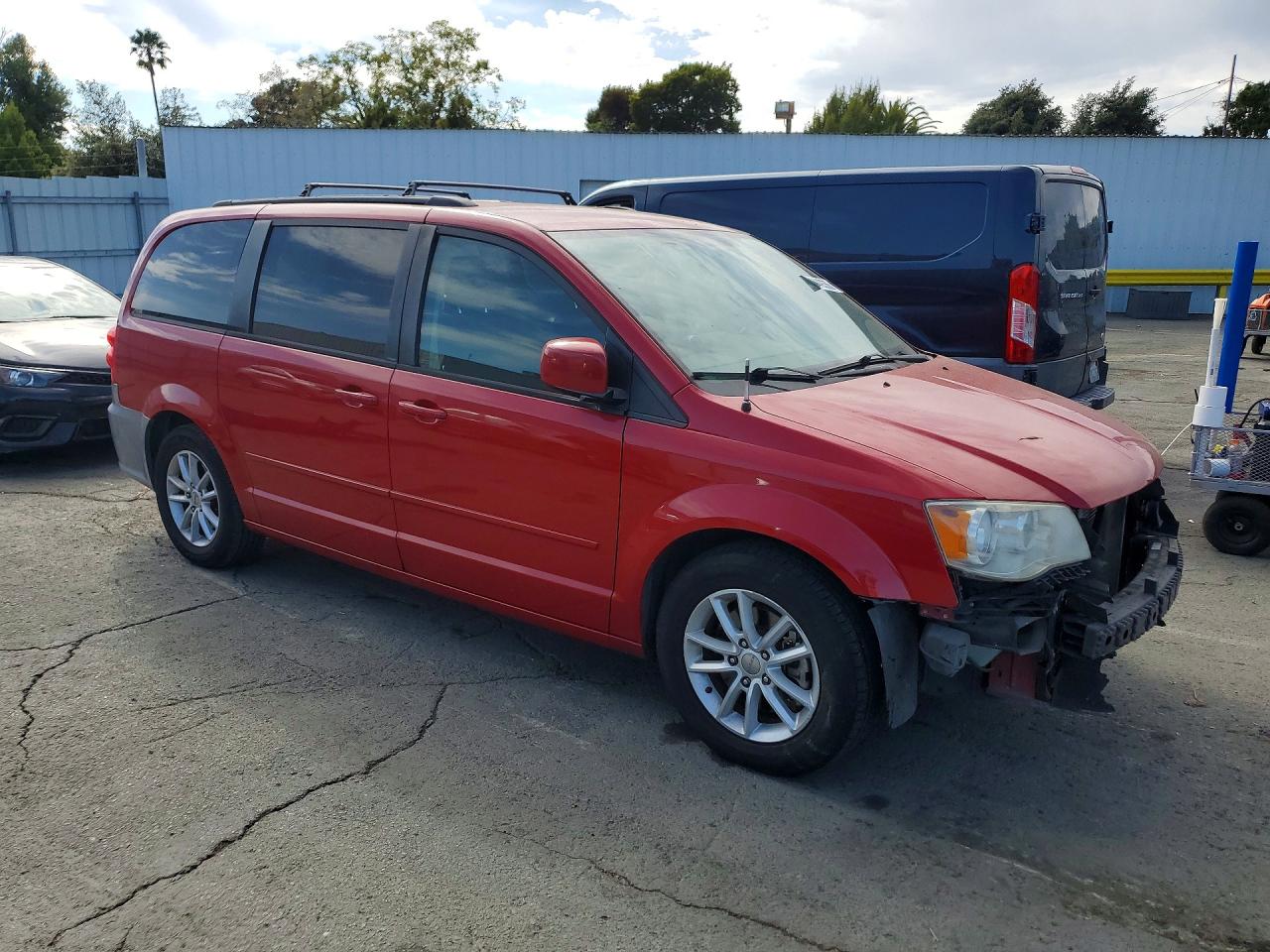 2014 Dodge Grand Caravan Sxt Red vin: 2C4RDGCG3ER212532