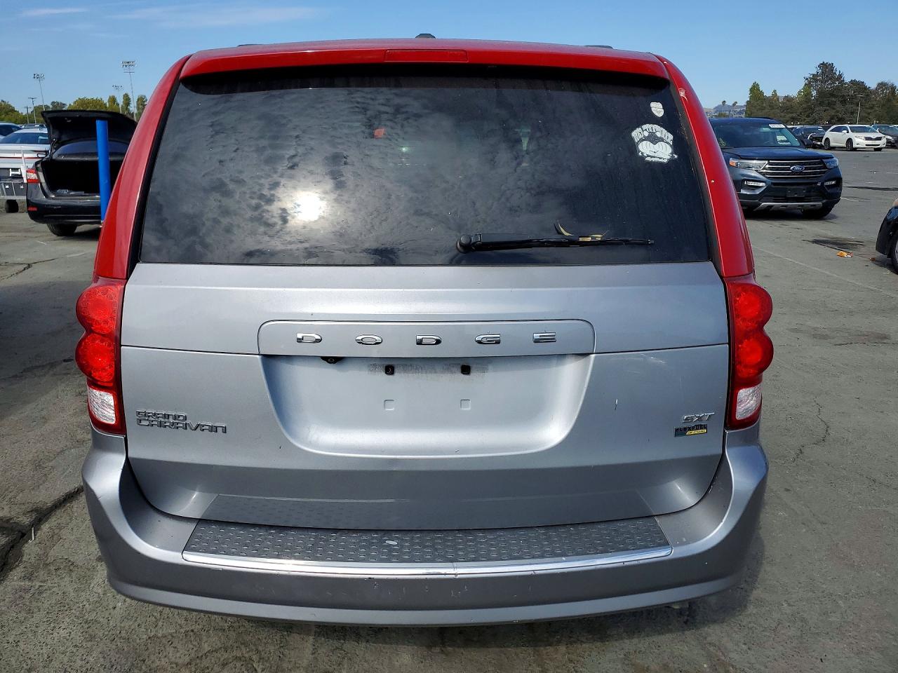 2014 Dodge Grand Caravan Sxt Red vin: 2C4RDGCG3ER212532