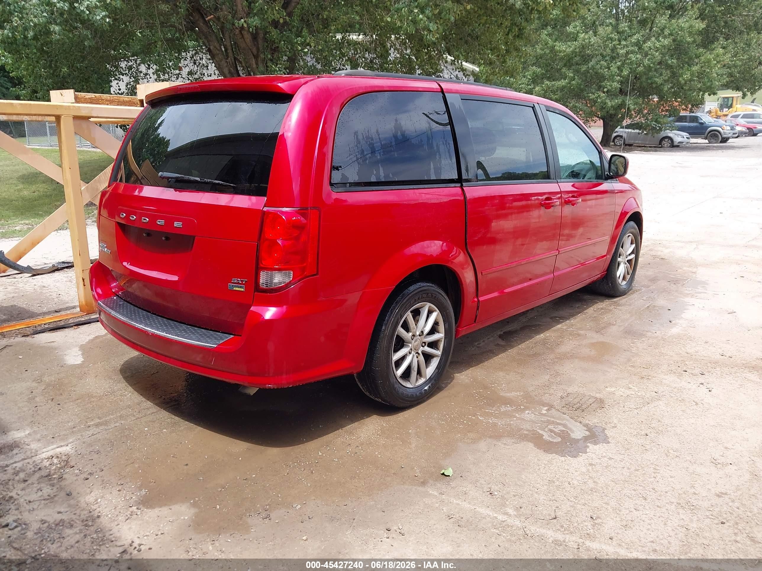 2014 Dodge Grand Caravan Sxt Красный vin: 2C4RDGCG3ER347459