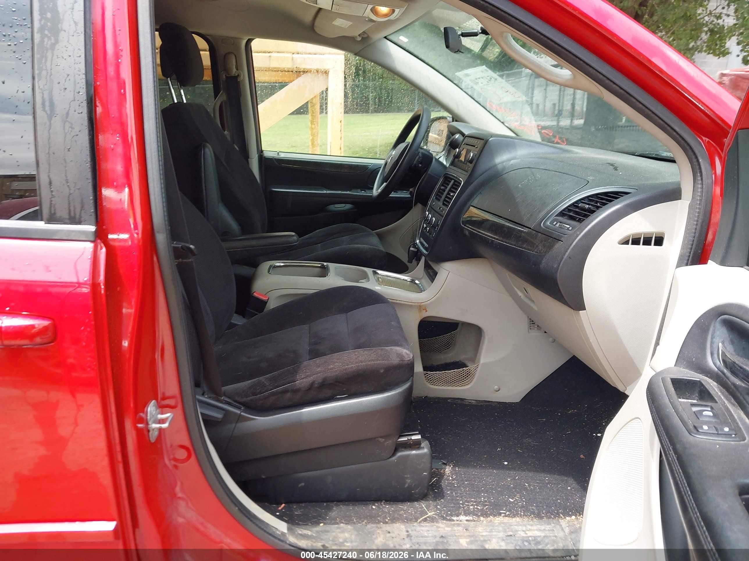 2014 Dodge Grand Caravan Sxt Красный vin: 2C4RDGCG3ER347459