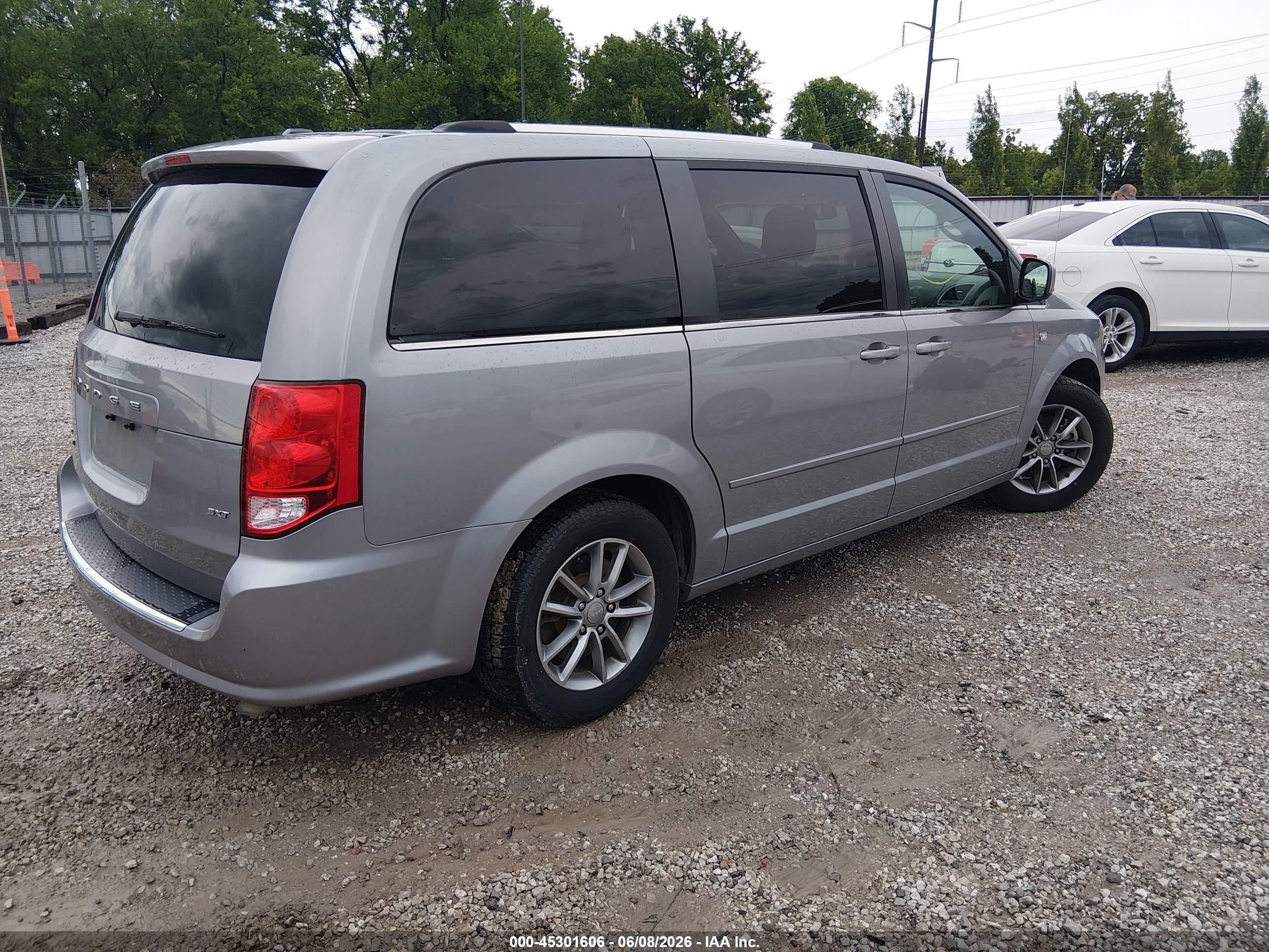 2014 Dodge Grand Caravan Sxt 30th Anniversary Silver vin: 2C4RDGCG3ER376721