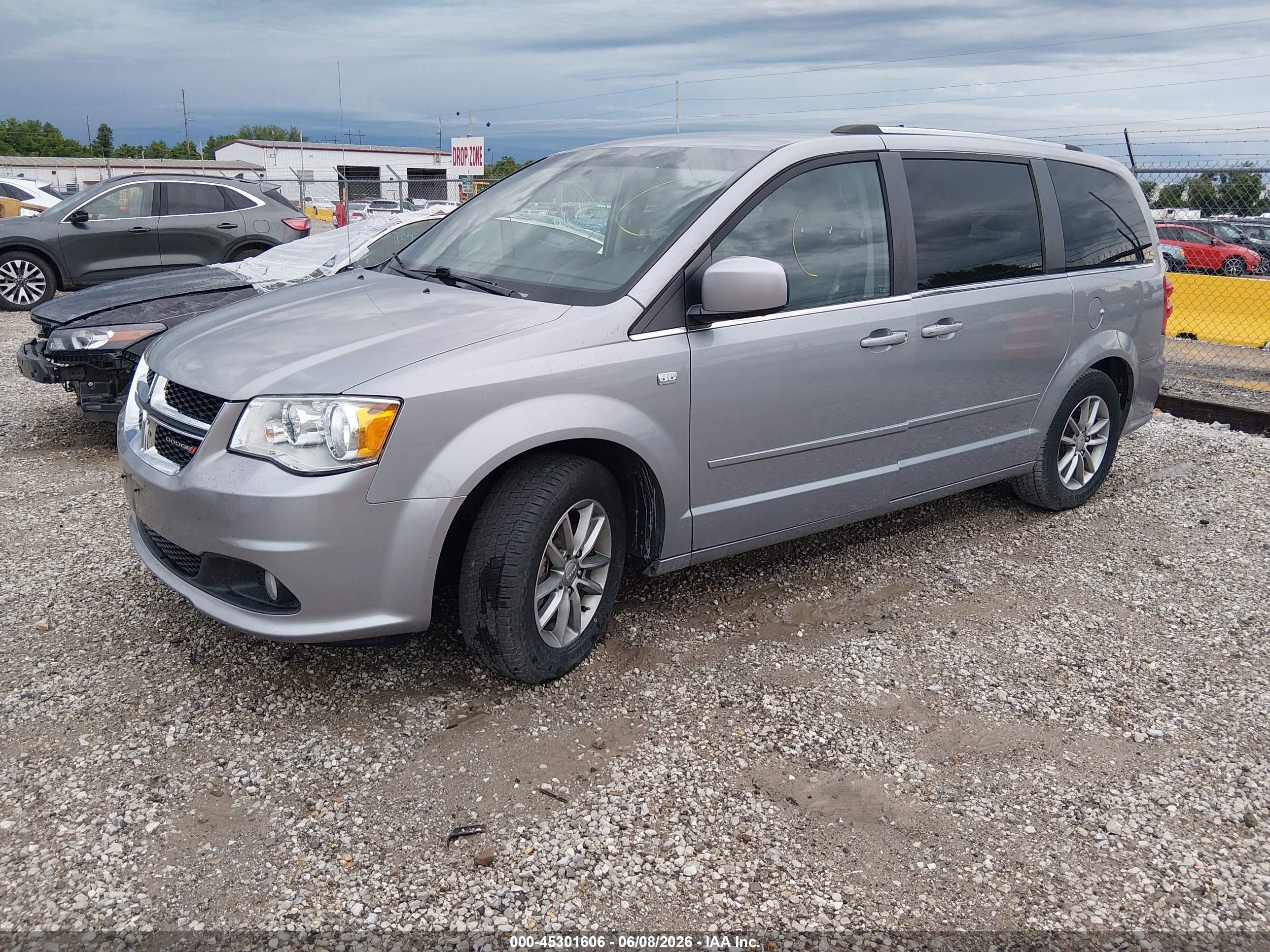 2014 Dodge Grand Caravan Sxt 30th Anniversary Silver vin: 2C4RDGCG3ER376721