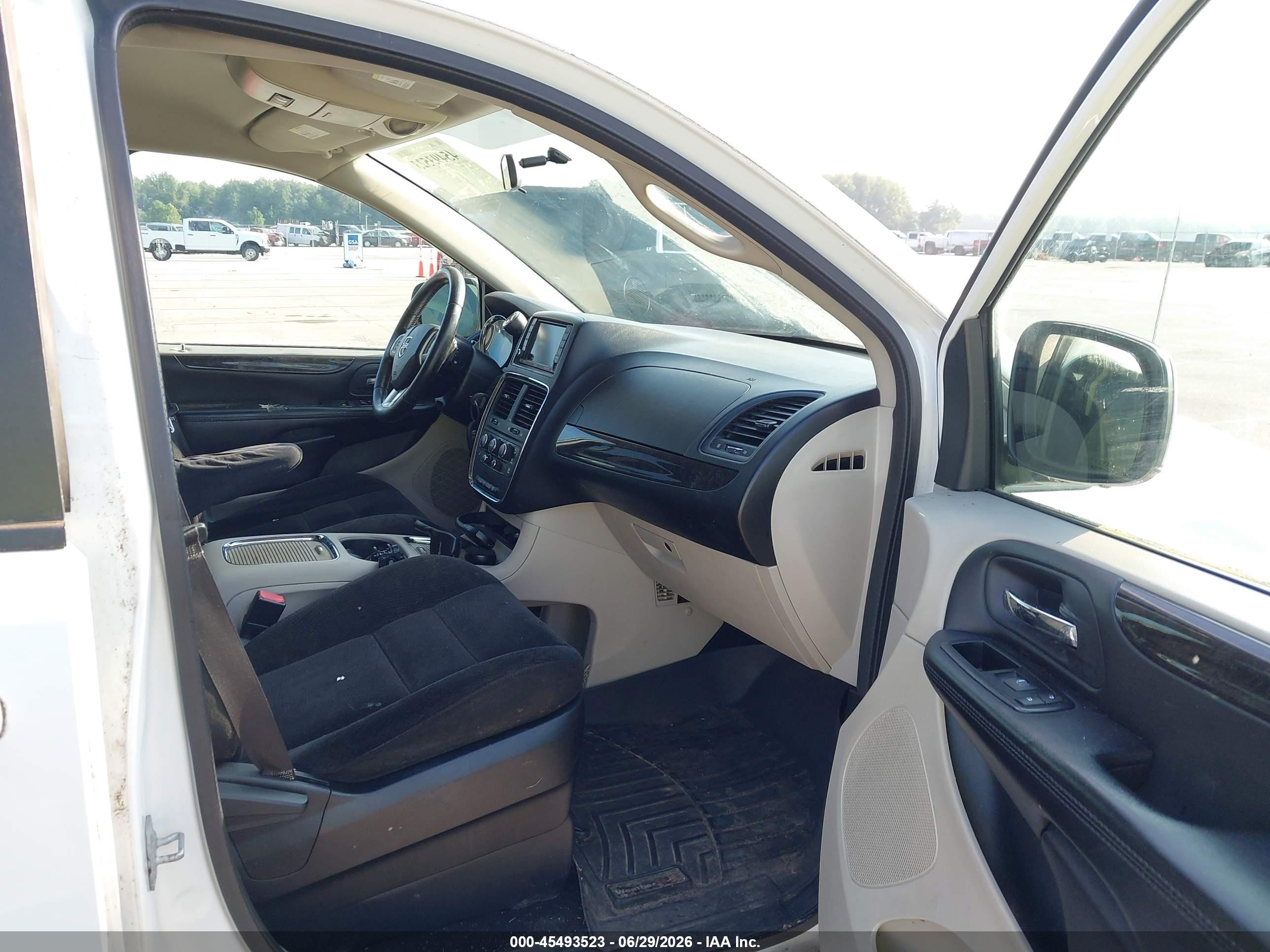 2014 Dodge Grand Caravan Sxt White vin: 2C4RDGCG3ER423276