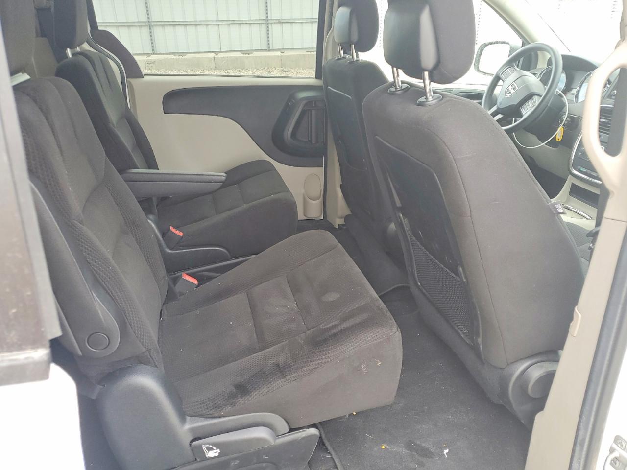 2015 Dodge Grand Caravan Sxt Белый vin: 2C4RDGCG3FR509740