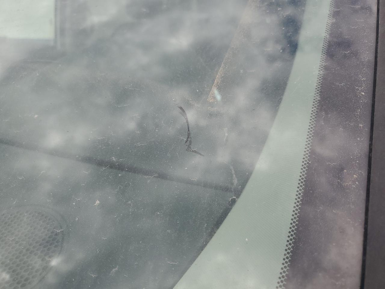 2015 Dodge Grand Caravan Sxt Белый vin: 2C4RDGCG3FR509740 Damage: Windshield, Broken, Replacement Required