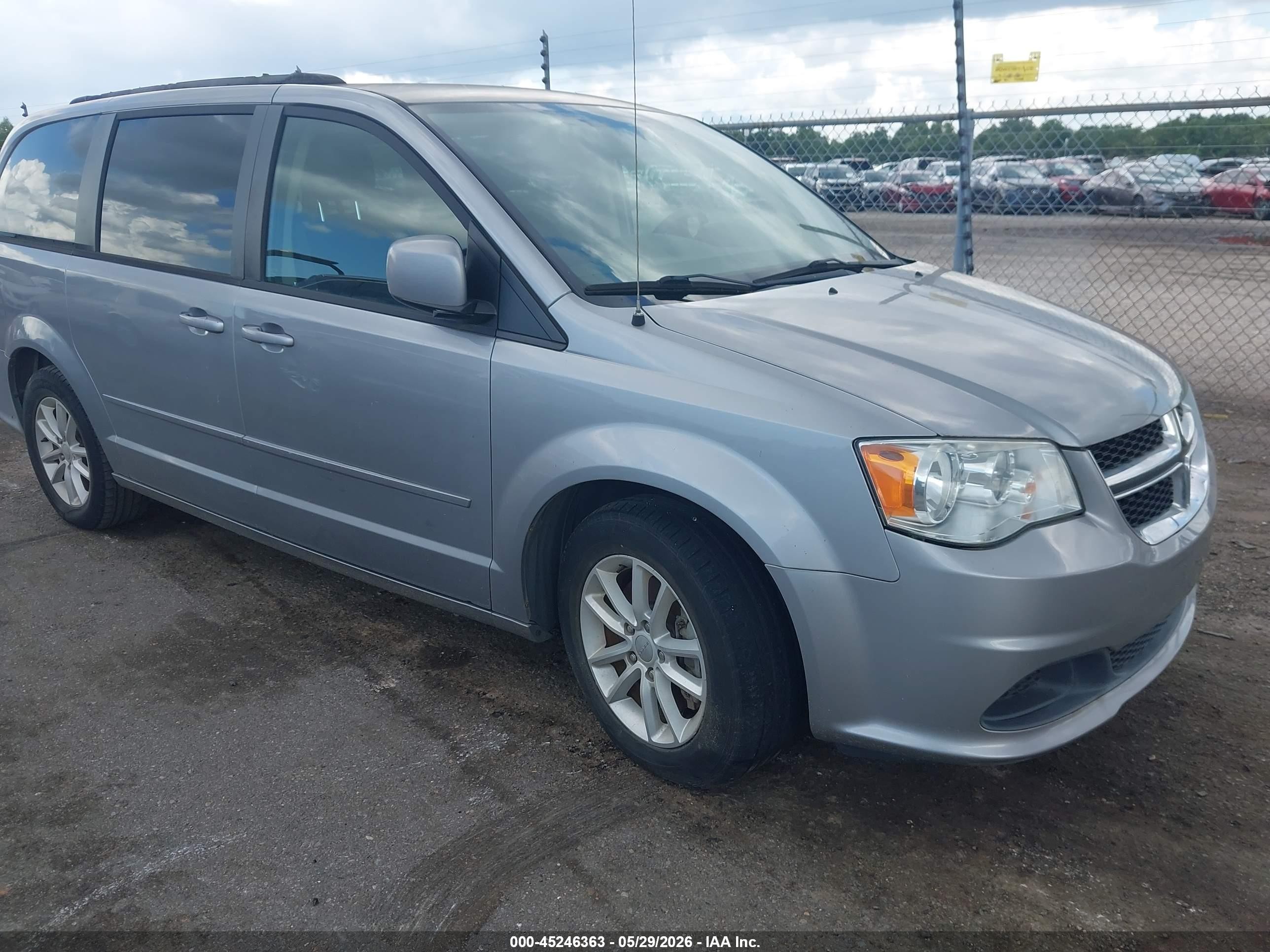 2015 Dodge Grand Caravan Sxt Silver vin: 2C4RDGCG3FR535772