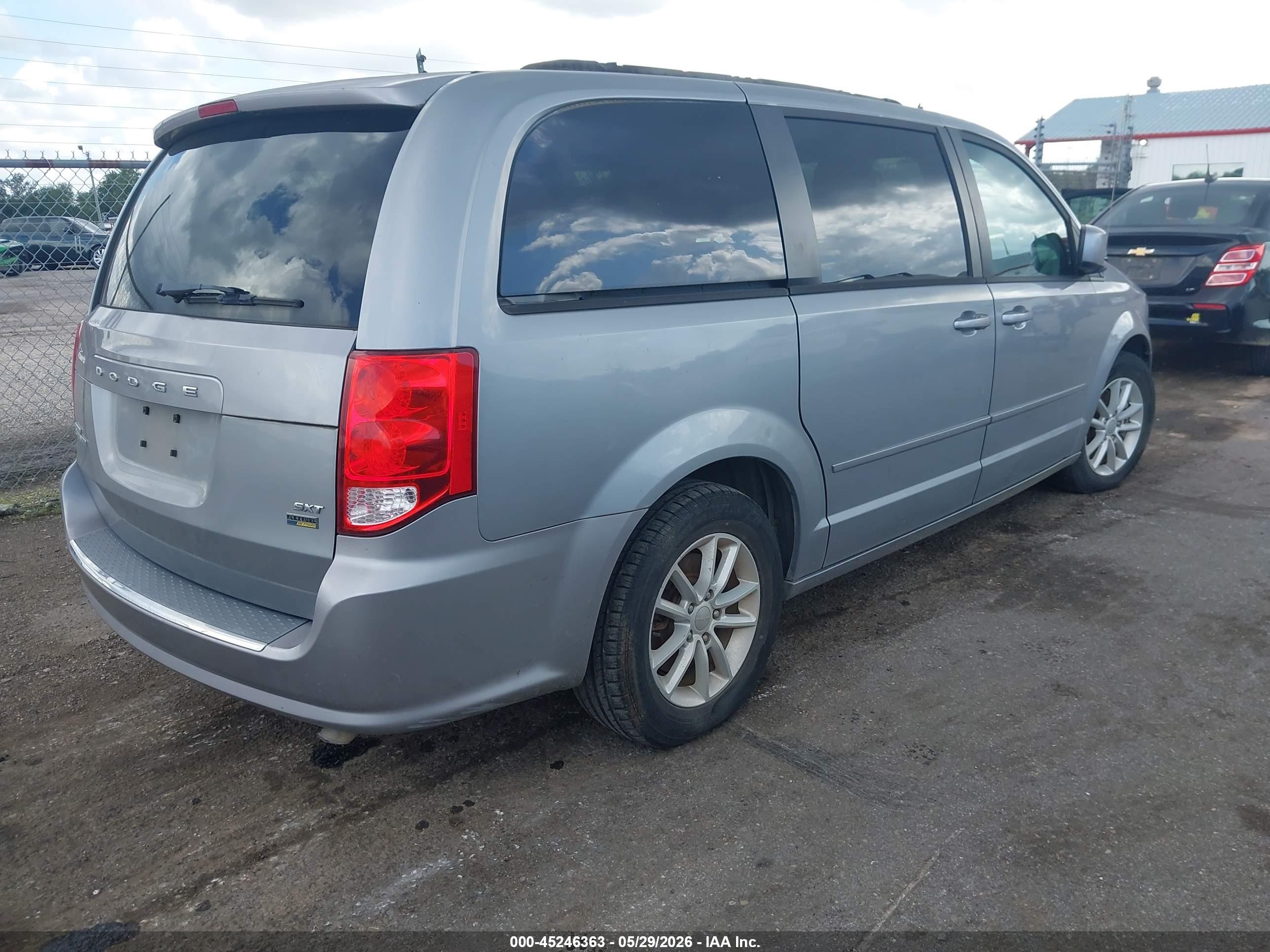 2015 Dodge Grand Caravan Sxt Silver vin: 2C4RDGCG3FR535772