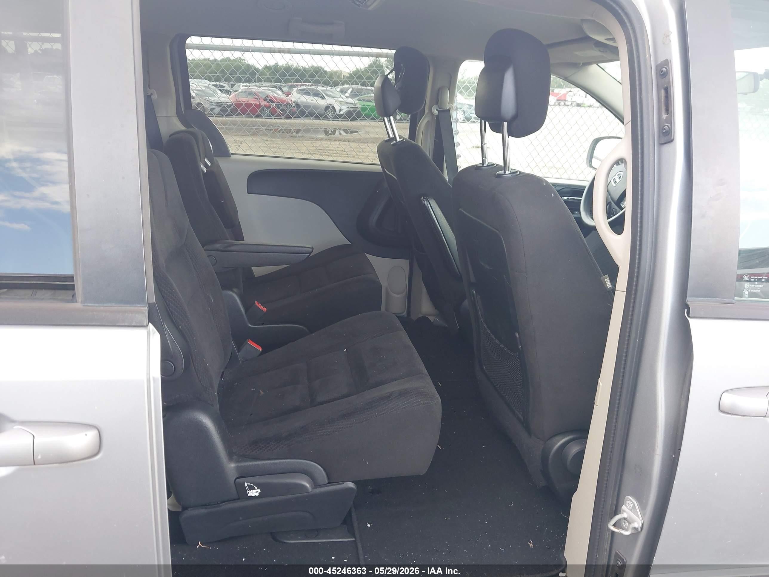 2015 Dodge Grand Caravan Sxt Silver vin: 2C4RDGCG3FR535772
