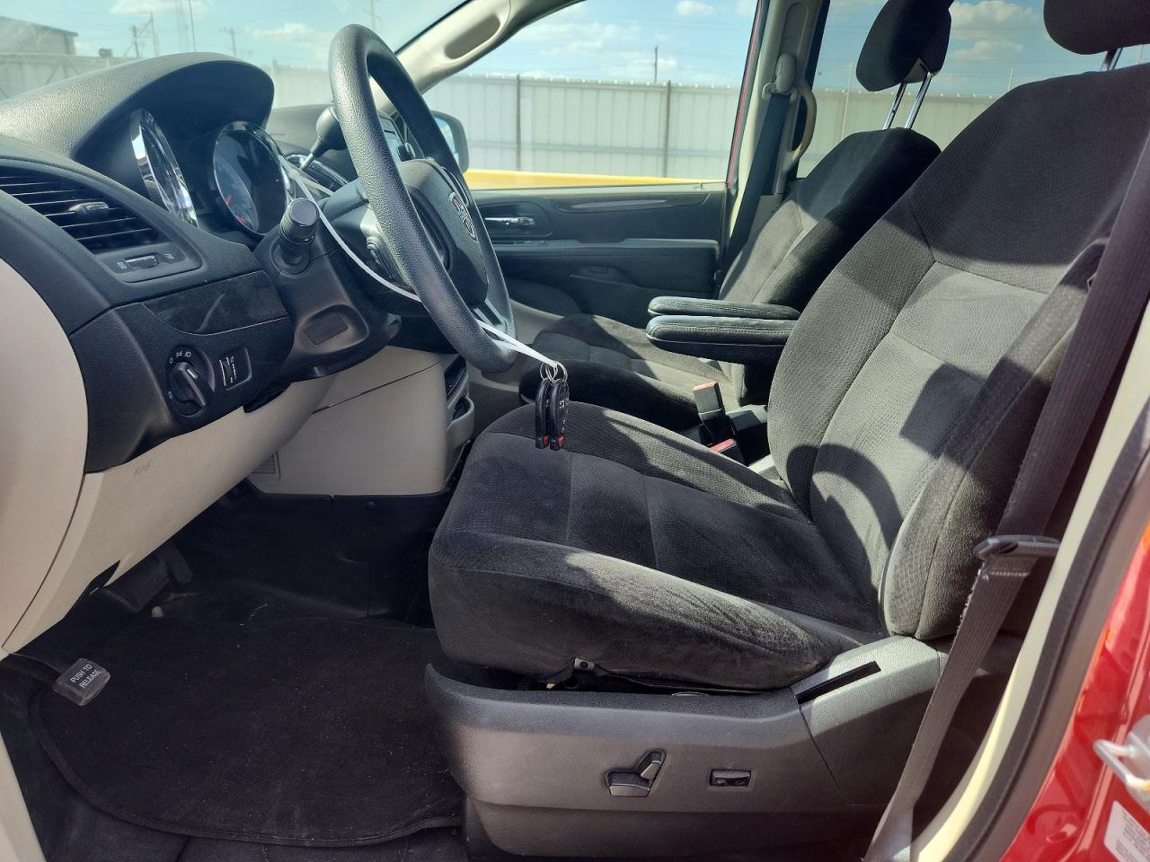 2015 Dodge Grand Caravan Sxt Red vin: 2C4RDGCG3FR540728