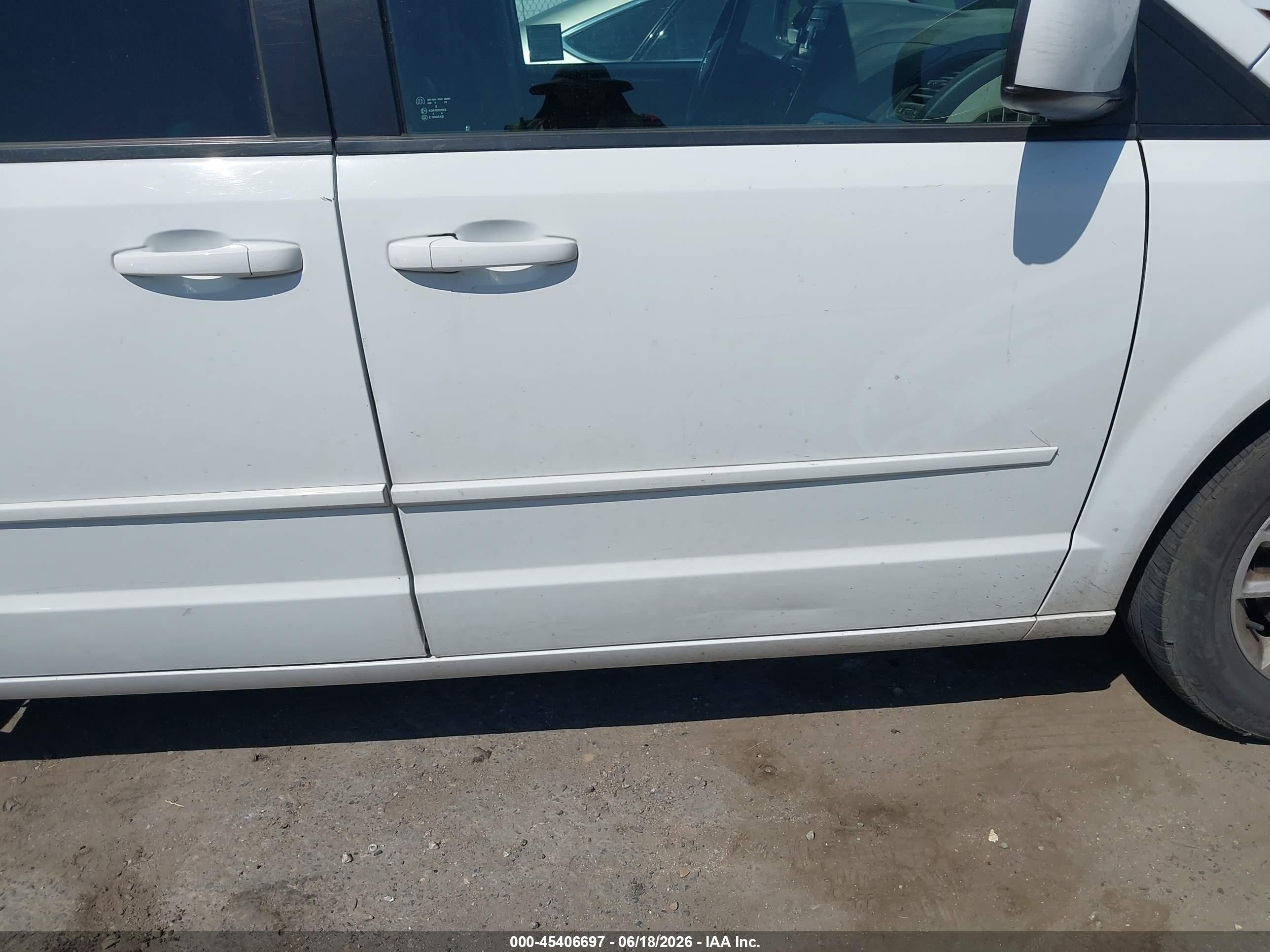 2015 Dodge Grand Caravan Sxt White vin: 2C4RDGCG3FR549770