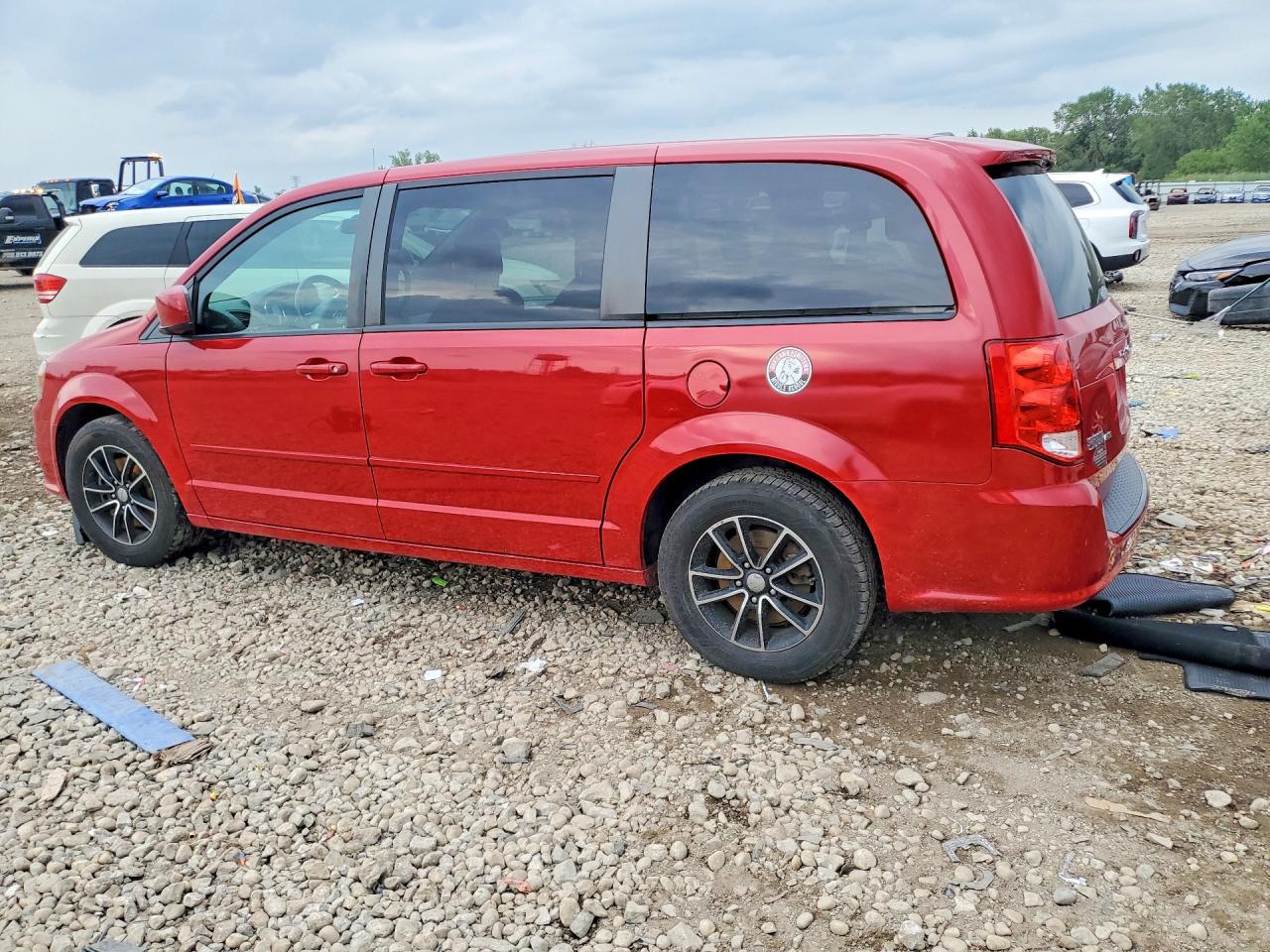 2015 Dodge Grand Caravan Sxt Красный vin: 2C4RDGCG3FR599133