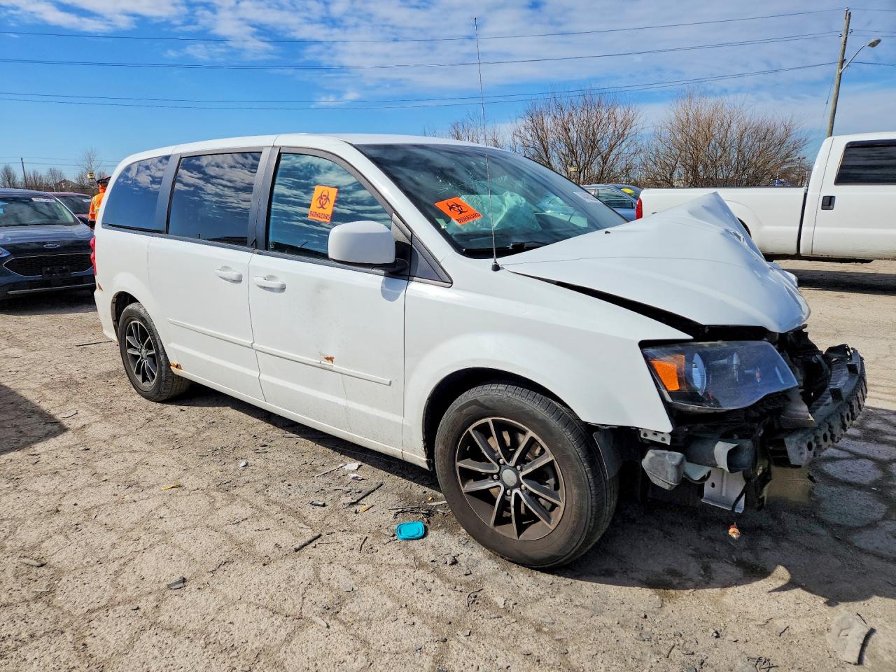 2015 Dodge Grand Caravan Sxt White vin: 2C4RDGCG3FR623821