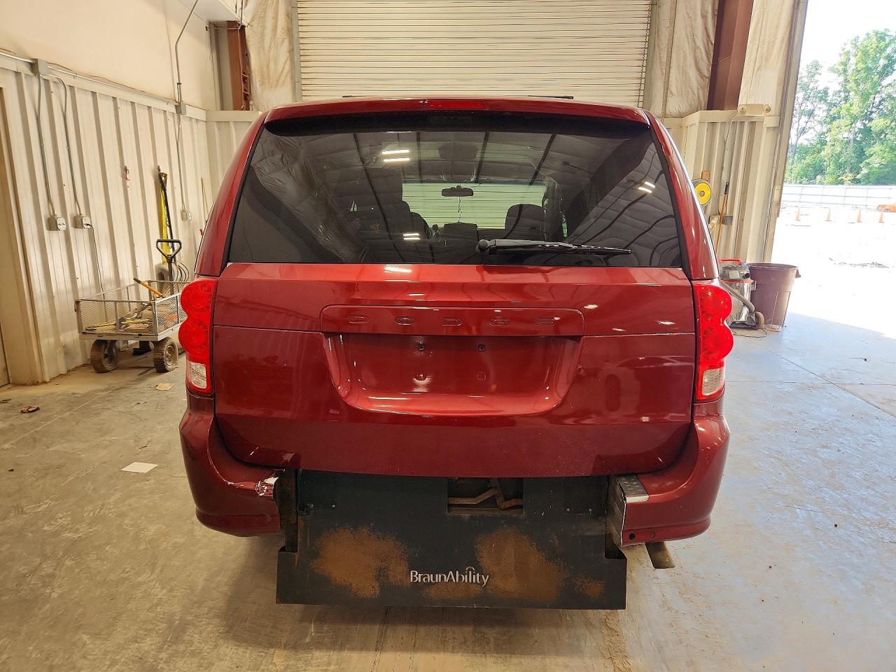 2015 Dodge Grand Caravan Sxt Maroon vin: 2C4RDGCG3FR732599