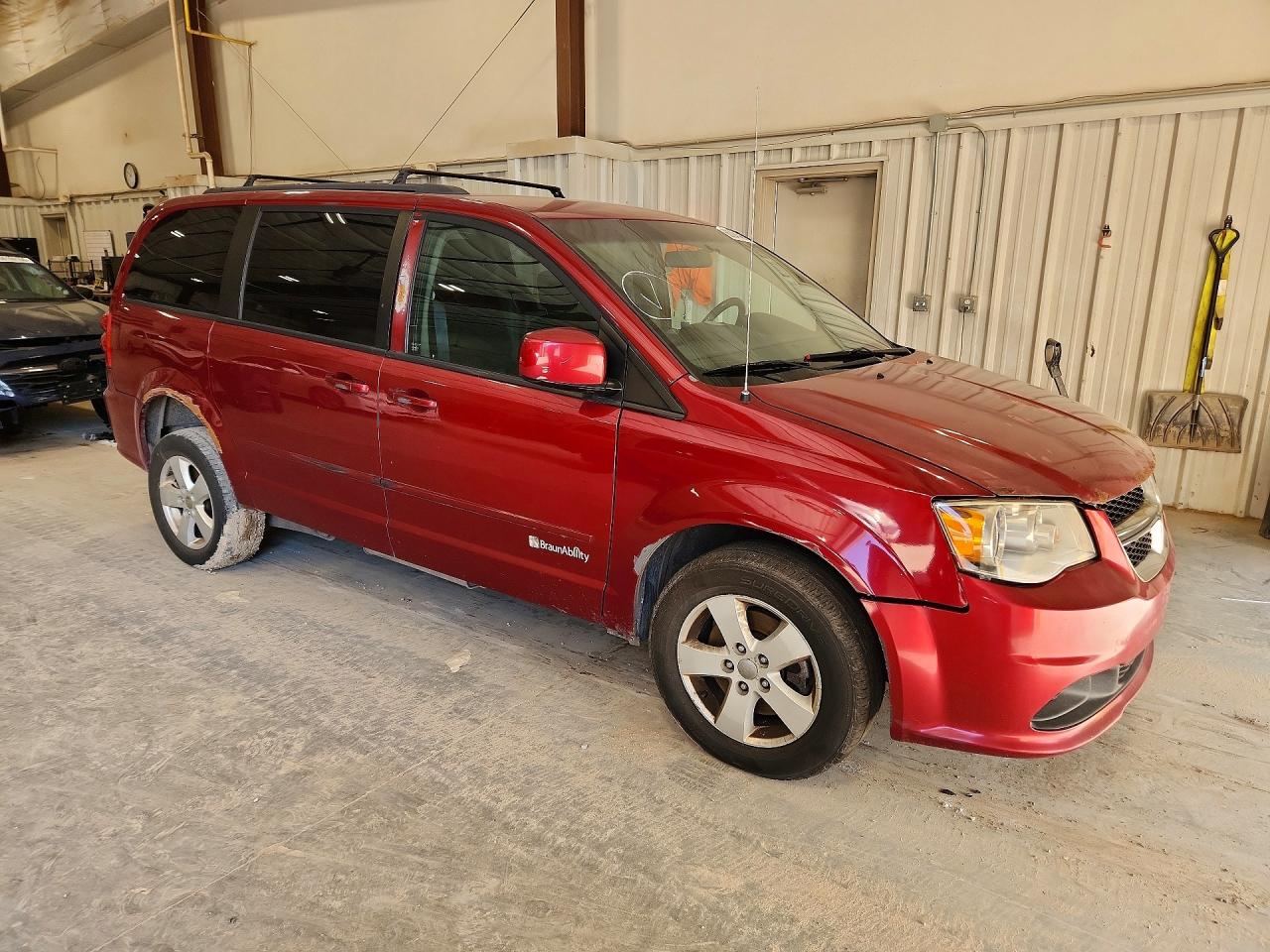 2015 Dodge Grand Caravan Sxt Maroon vin: 2C4RDGCG3FR732599