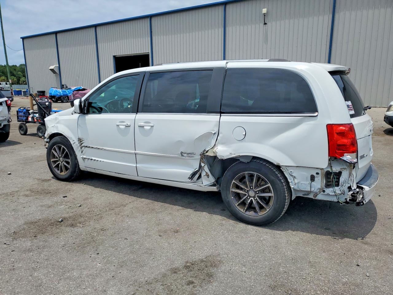 2017 Dodge Grand Caravan Sxt White vin: 2C4RDGCG3HR696450