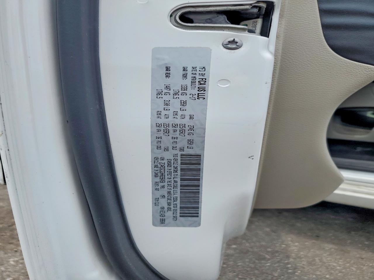 2017 Dodge Grand Caravan Sxt White vin: 2C4RDGCG3HR696450