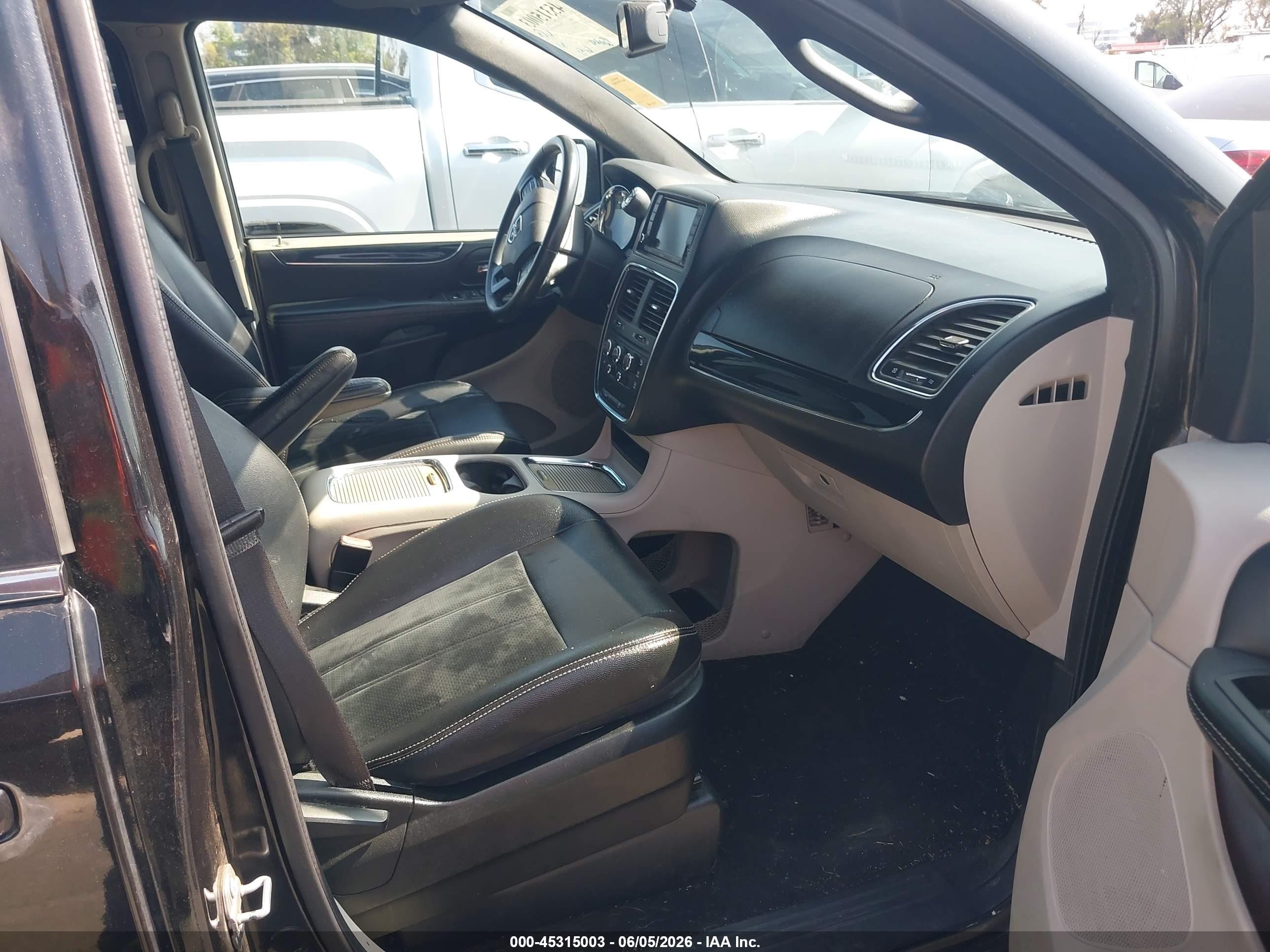2017 Dodge Grand Caravan Sxt Черный vin: 2C4RDGCG3HR750359