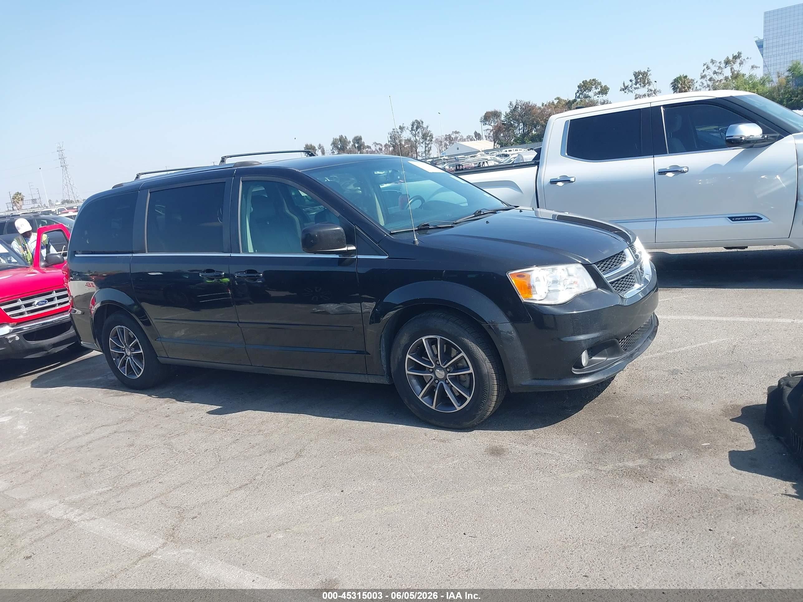 2017 Dodge Grand Caravan Sxt Черный vin: 2C4RDGCG3HR750359