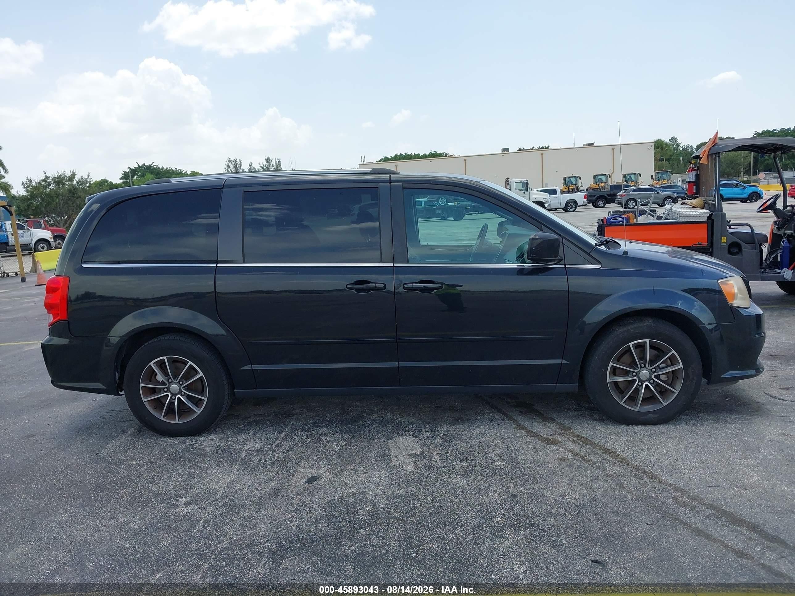 2017 Dodge Grand Caravan Sxt Black vin: 2C4RDGCG3HR790022
