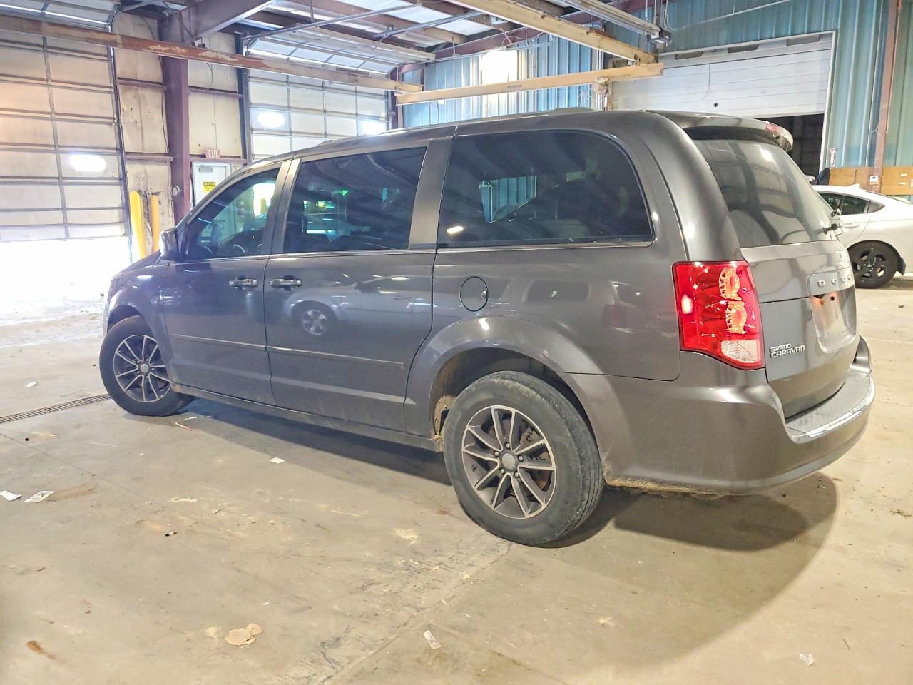 2017 Dodge Grand Caravan Sxt Gray vin: 2C4RDGCG3HR859095