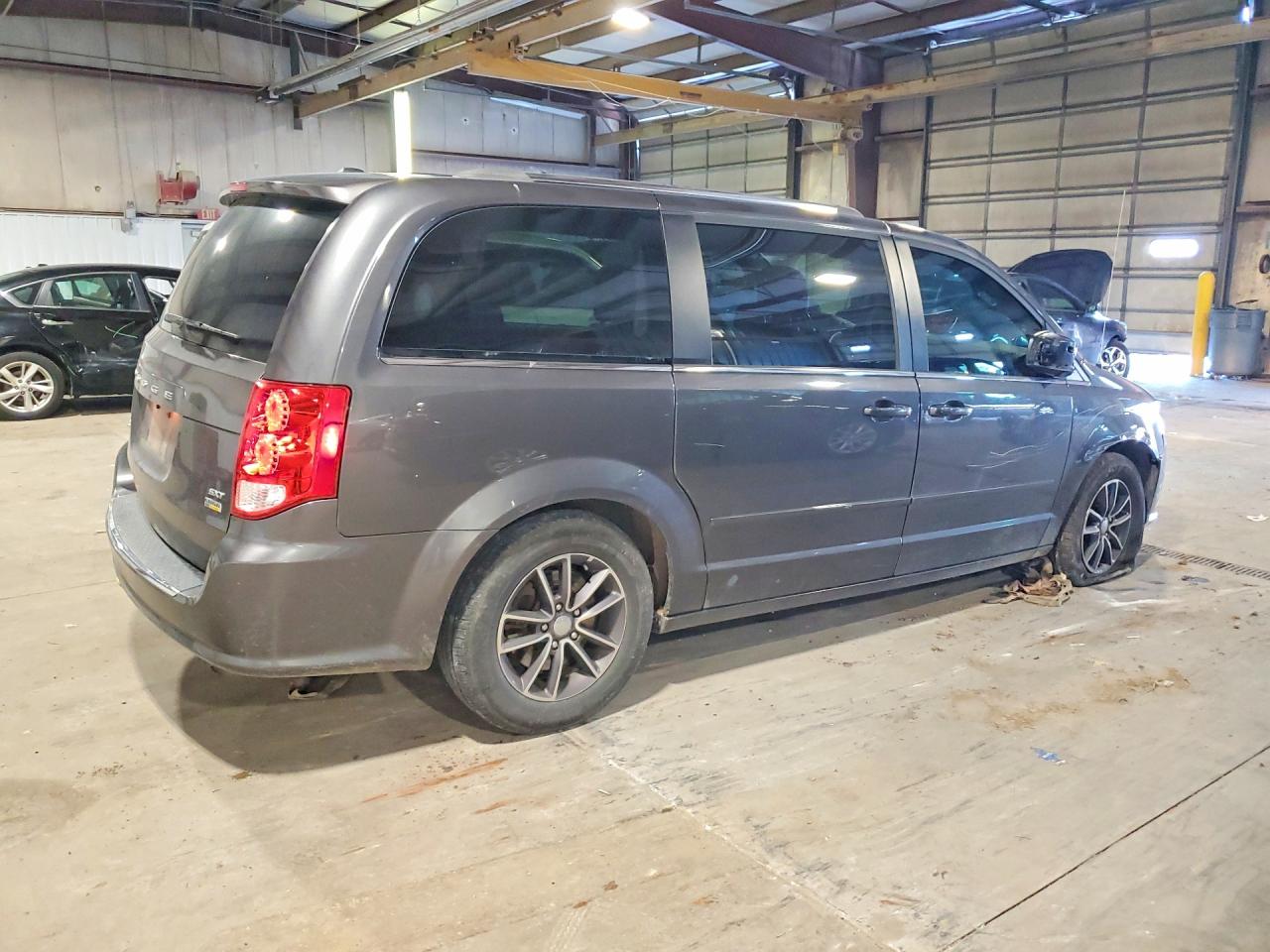 2017 Dodge Grand Caravan Sxt Gray vin: 2C4RDGCG3HR859095