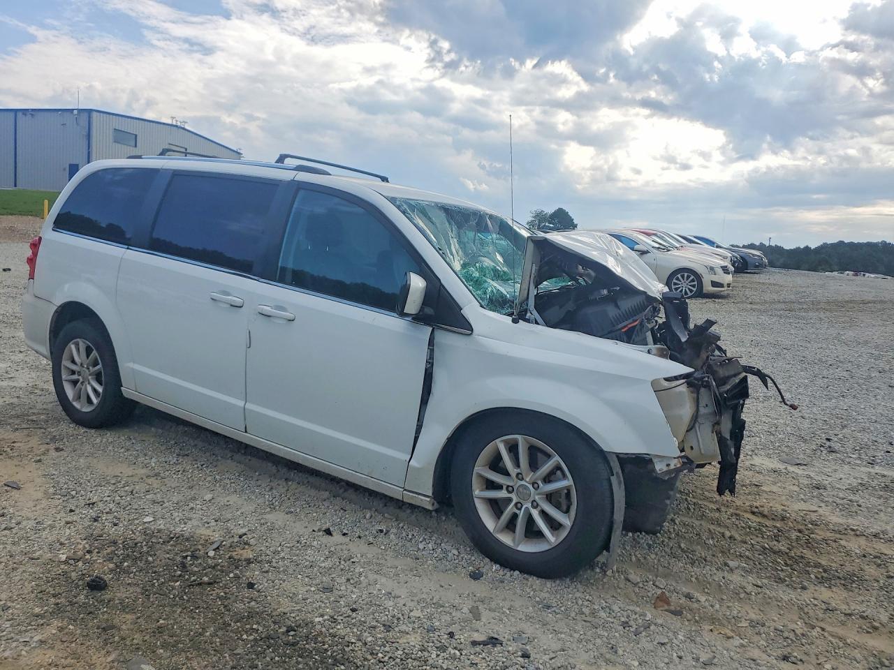 2018 Dodge Grand Caravan Sxt White vin: 2C4RDGCG3JR134358
