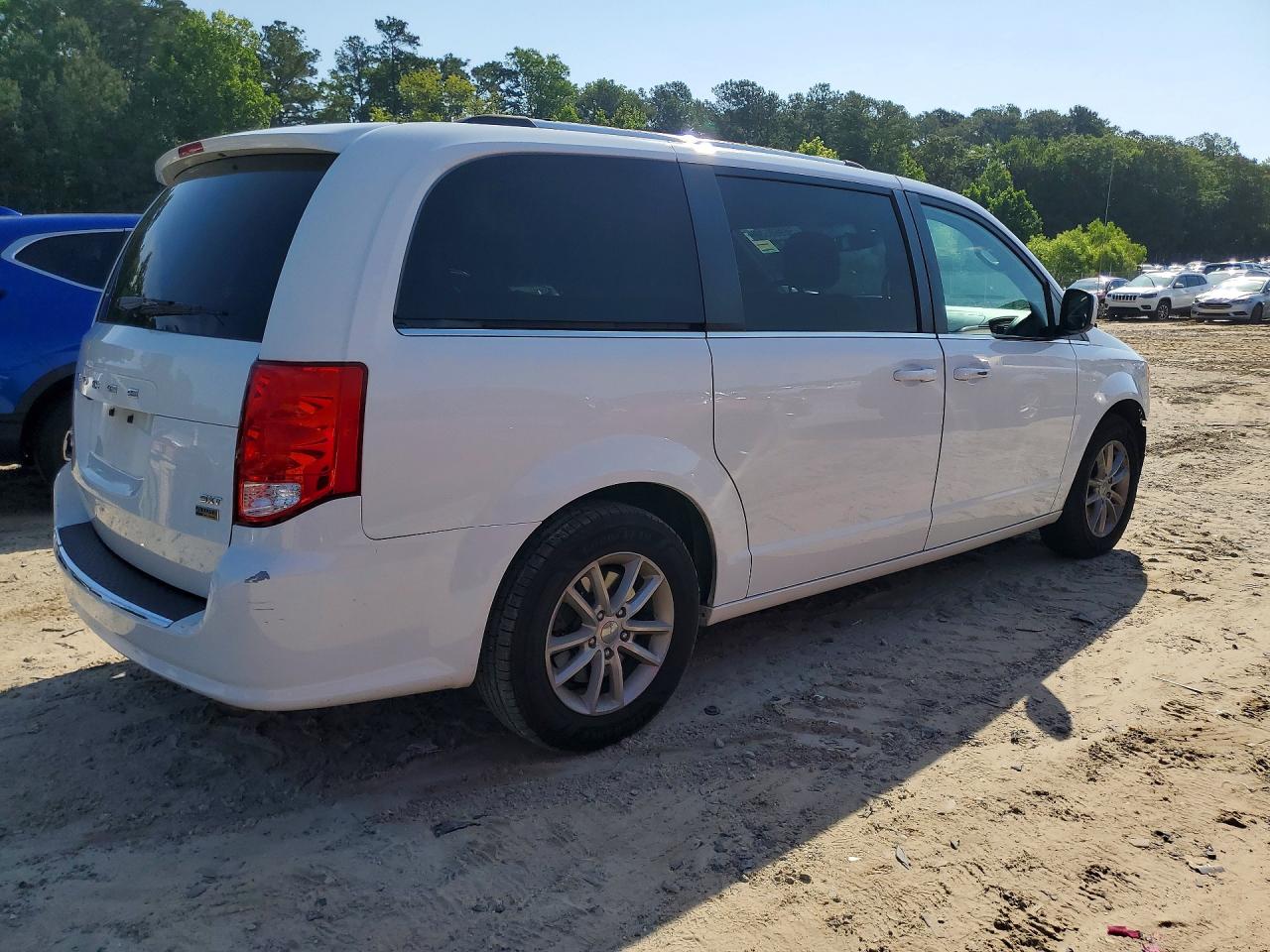 2019 Dodge Grand Caravan Sxt White vin: 2C4RDGCG3KR717160