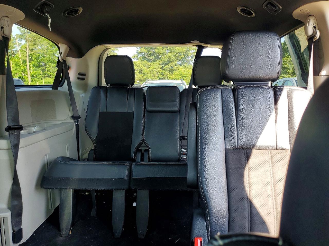 2019 Dodge Grand Caravan Sxt White vin: 2C4RDGCG3KR717160
