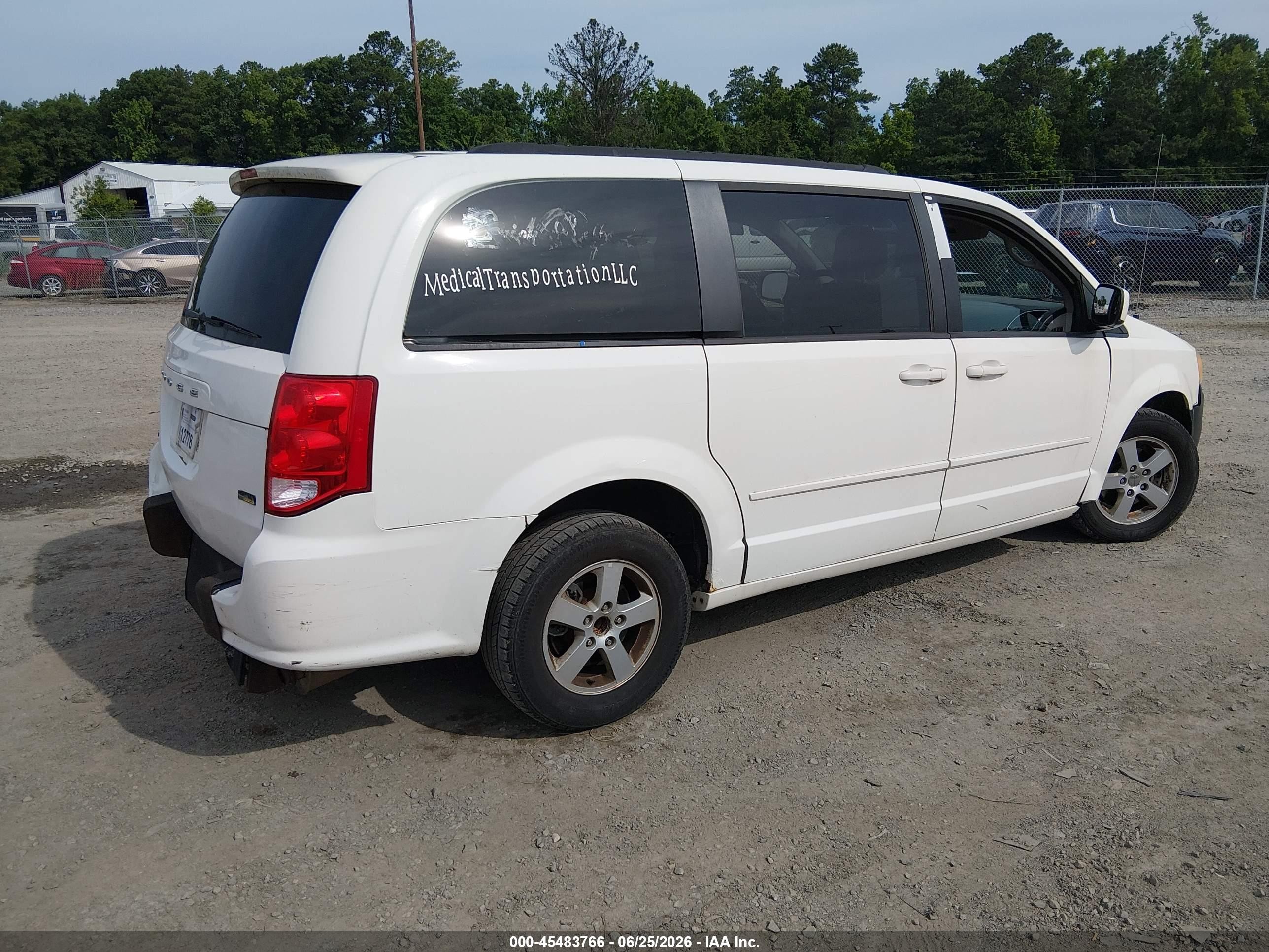 2012 Dodge Grand Caravan Sxt White vin: 2C4RDGCG4CR197147