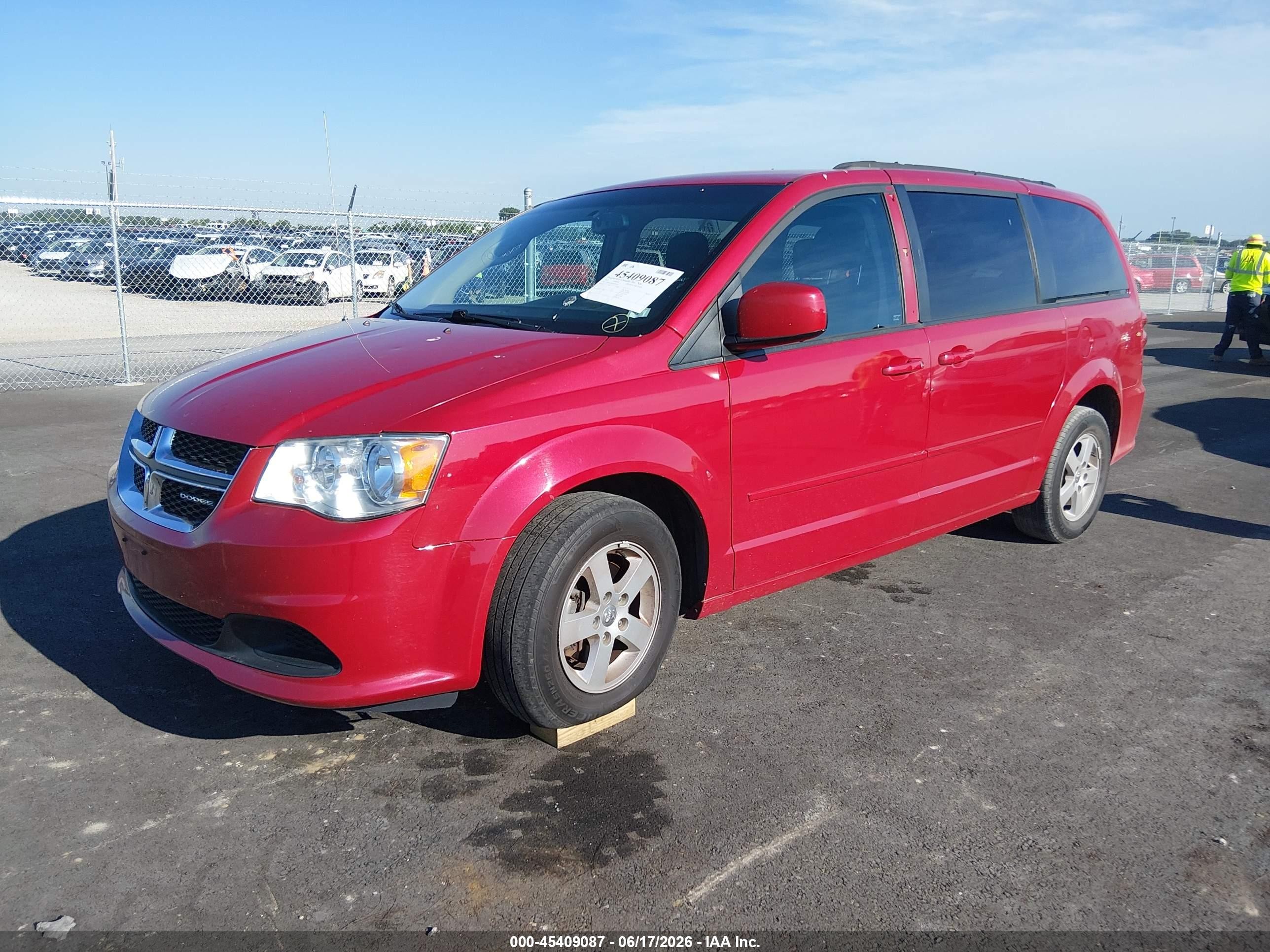 2012 Dodge Grand Caravan Sxt Red vin: 2C4RDGCG4CR209569
