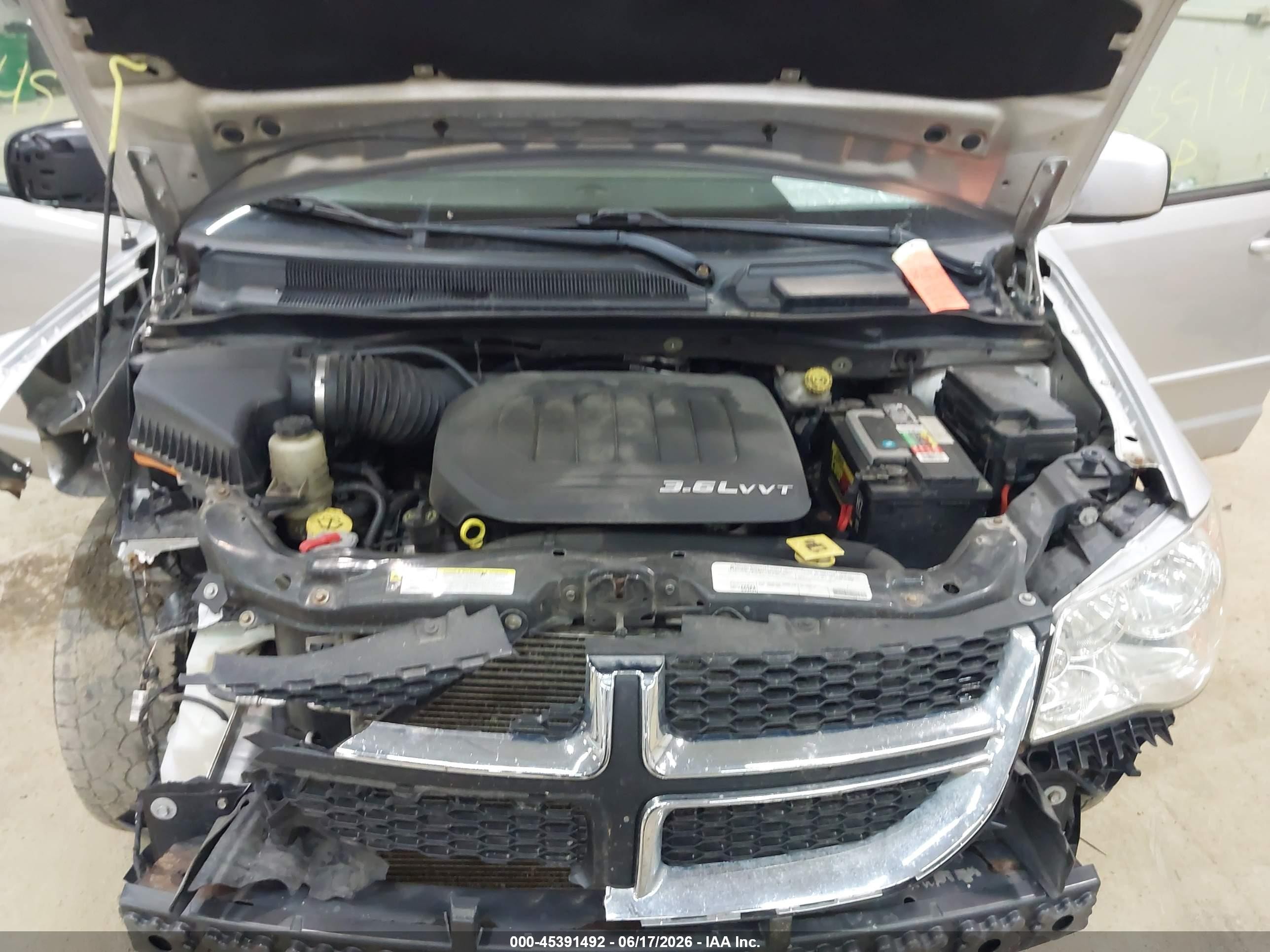 2012 Dodge Grand Caravan Sxt Silver vin: 2C4RDGCG4CR277208