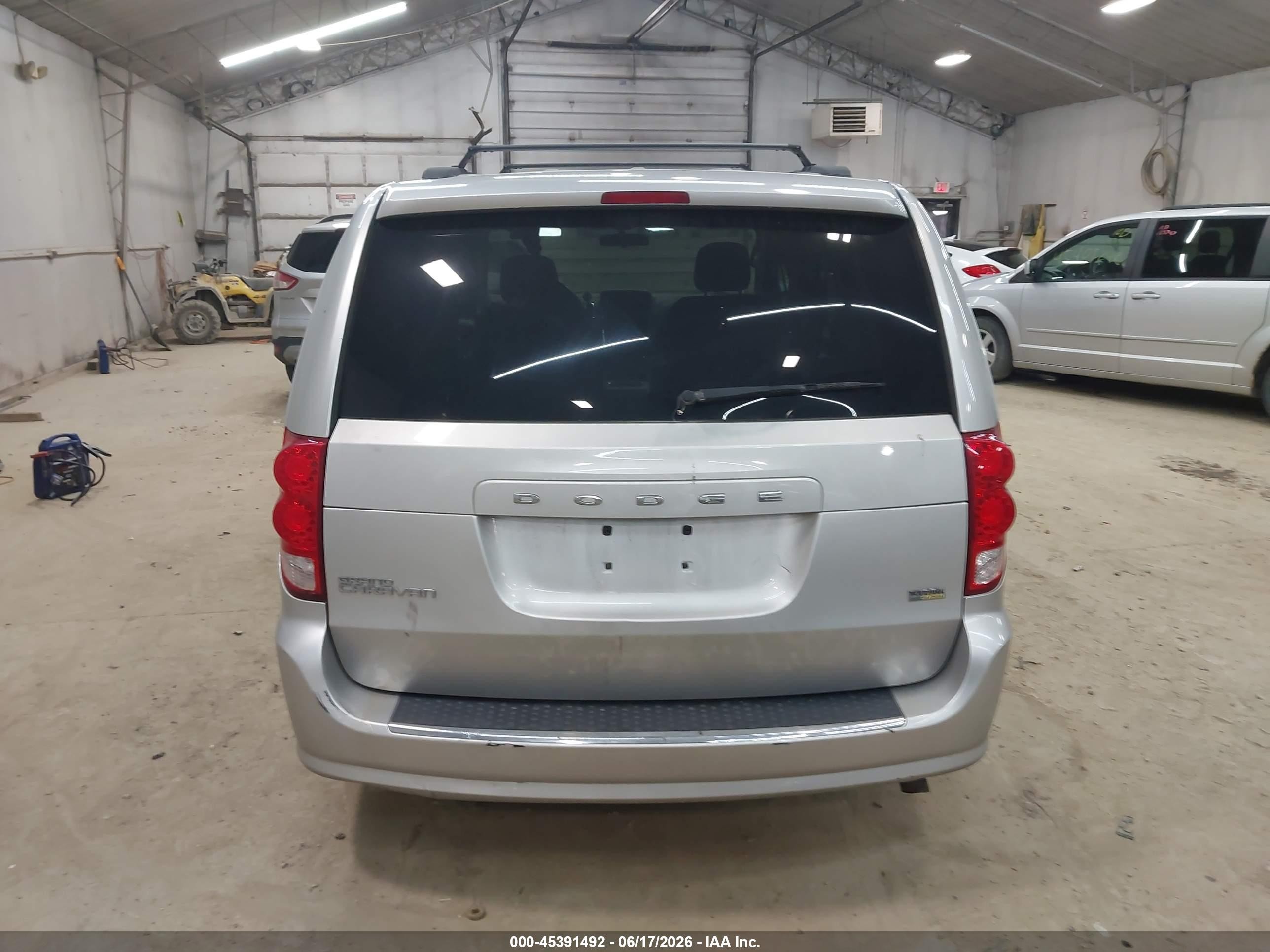 2012 Dodge Grand Caravan Sxt Silver vin: 2C4RDGCG4CR277208