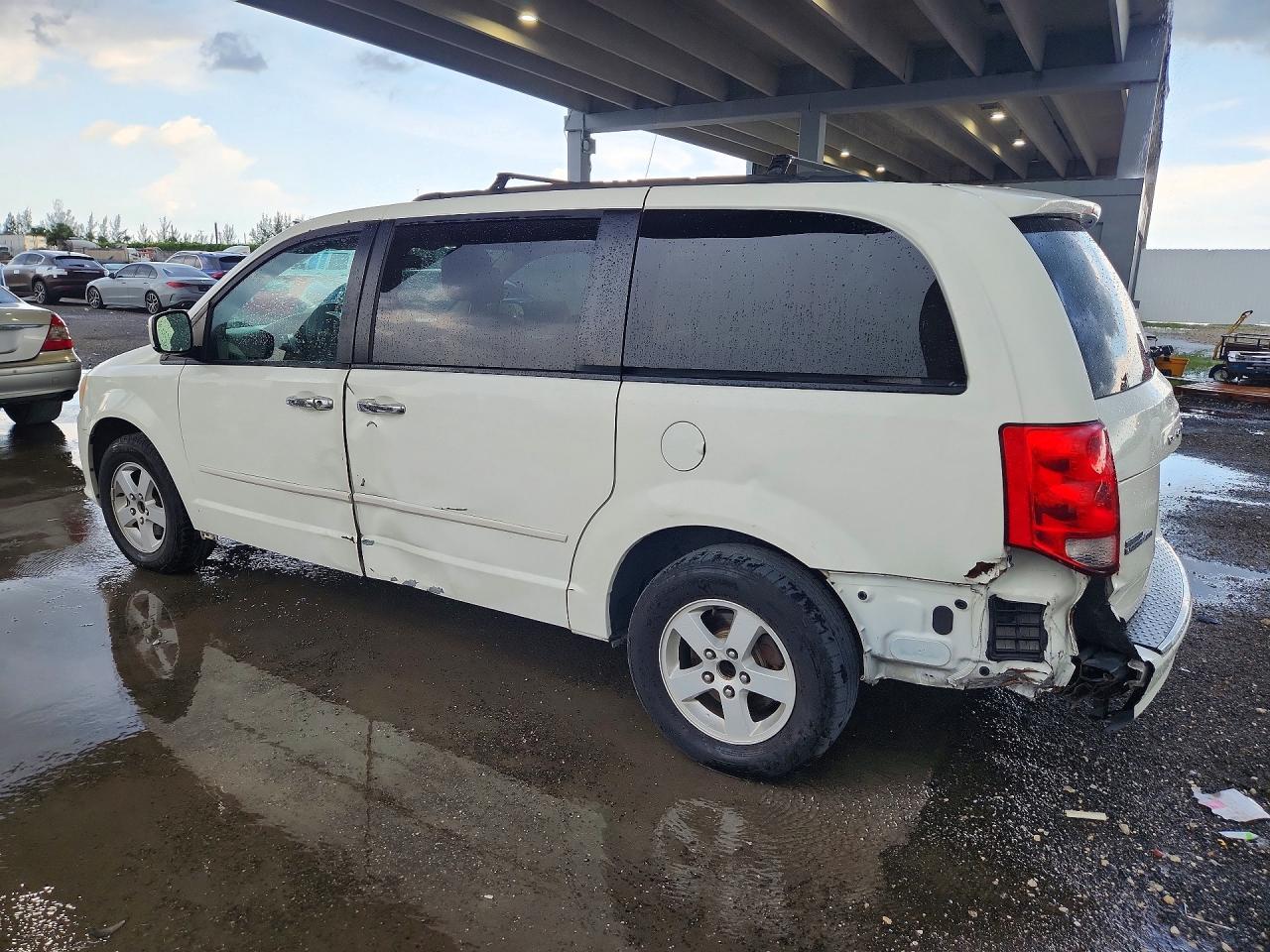2013 Dodge Grand Caravan Sxt White vin: 2C4RDGCG4DR553503