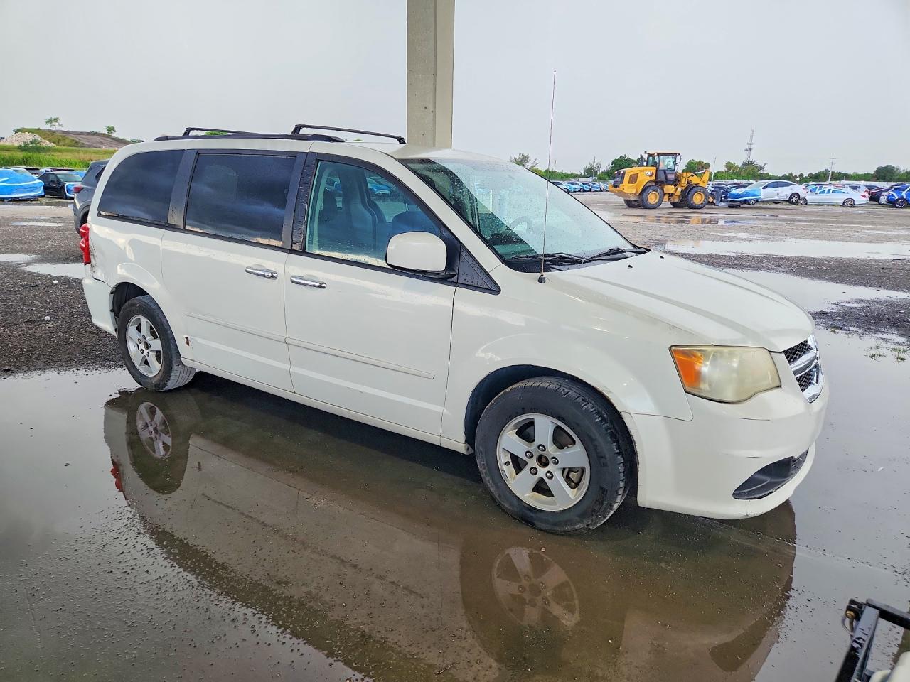 2013 Dodge Grand Caravan Sxt White vin: 2C4RDGCG4DR553503