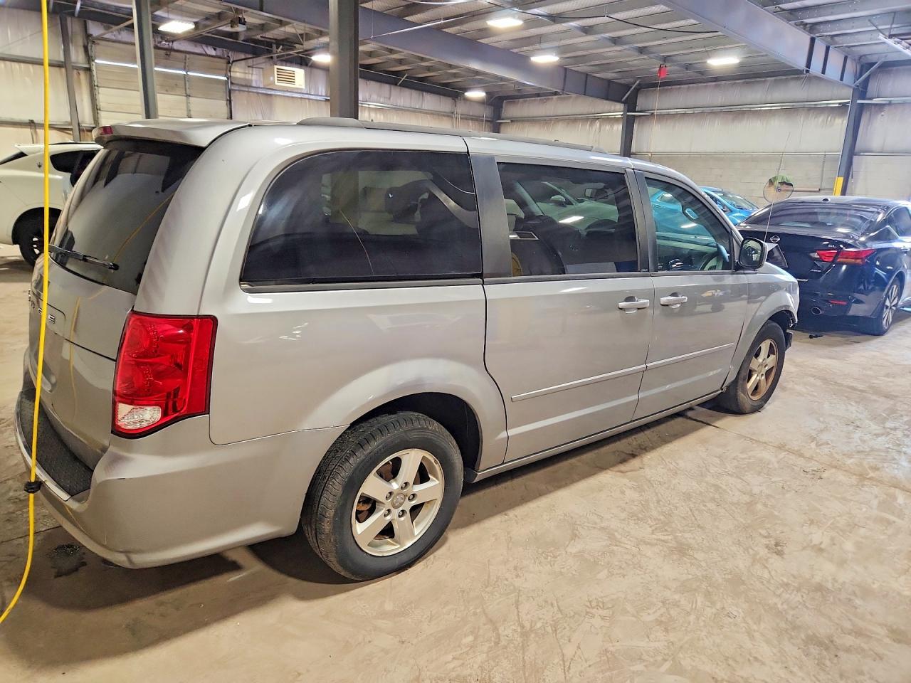 2013 Dodge Grand Caravan Sxt Silver vin: 2C4RDGCG4DR554117