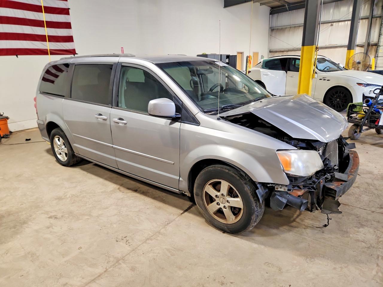 2013 Dodge Grand Caravan Sxt Silver vin: 2C4RDGCG4DR554117