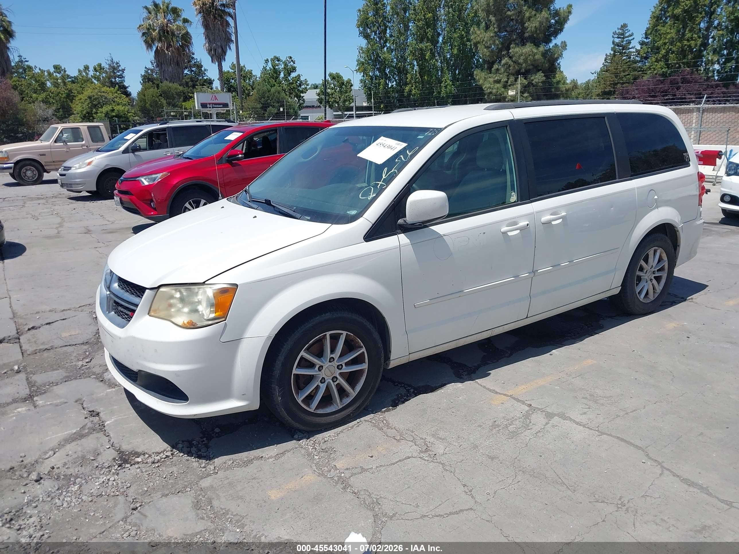 2013 Dodge Grand Caravan Sxt White vin: 2C4RDGCG4DR562024