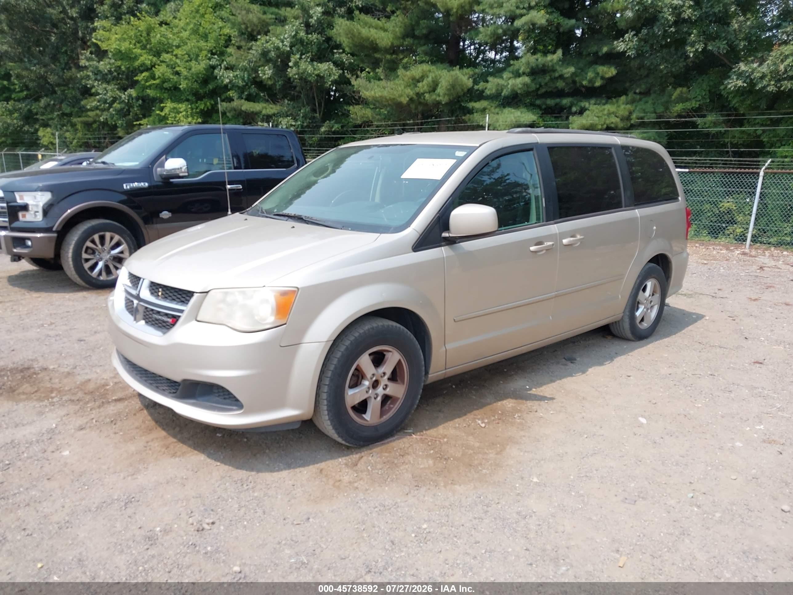 2013 Dodge Grand Caravan Sxt Beige vin: 2C4RDGCG4DR581219