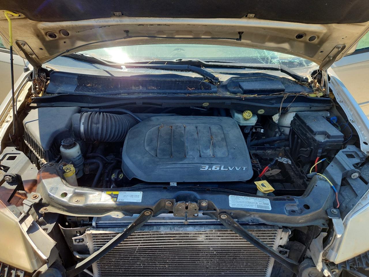 2013 Dodge Grand Cara Tan vin: 2C4RDGCG4DR628281