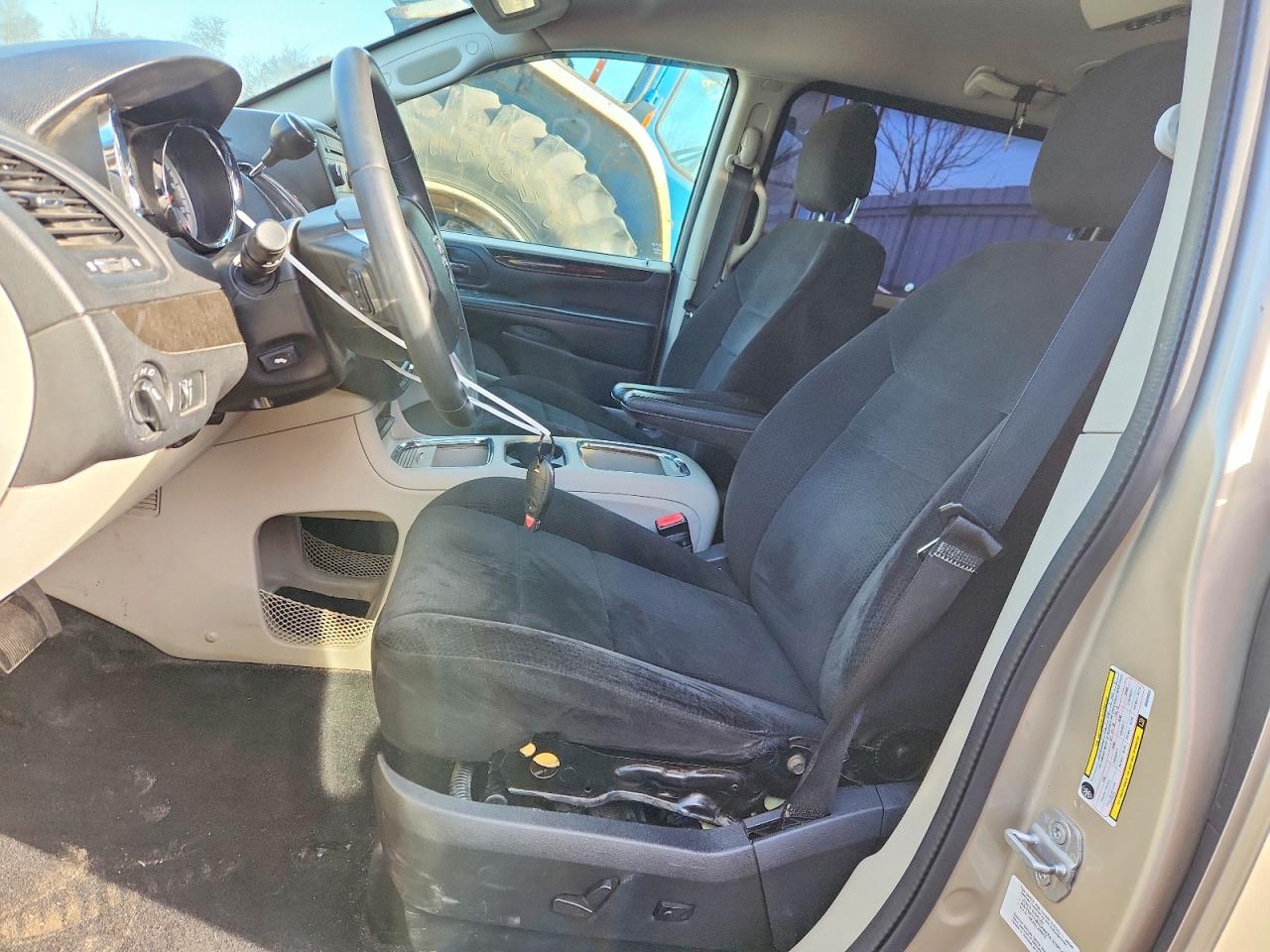 2013 Dodge Caravan Tan vin: 2C4RDGCG4DR660552