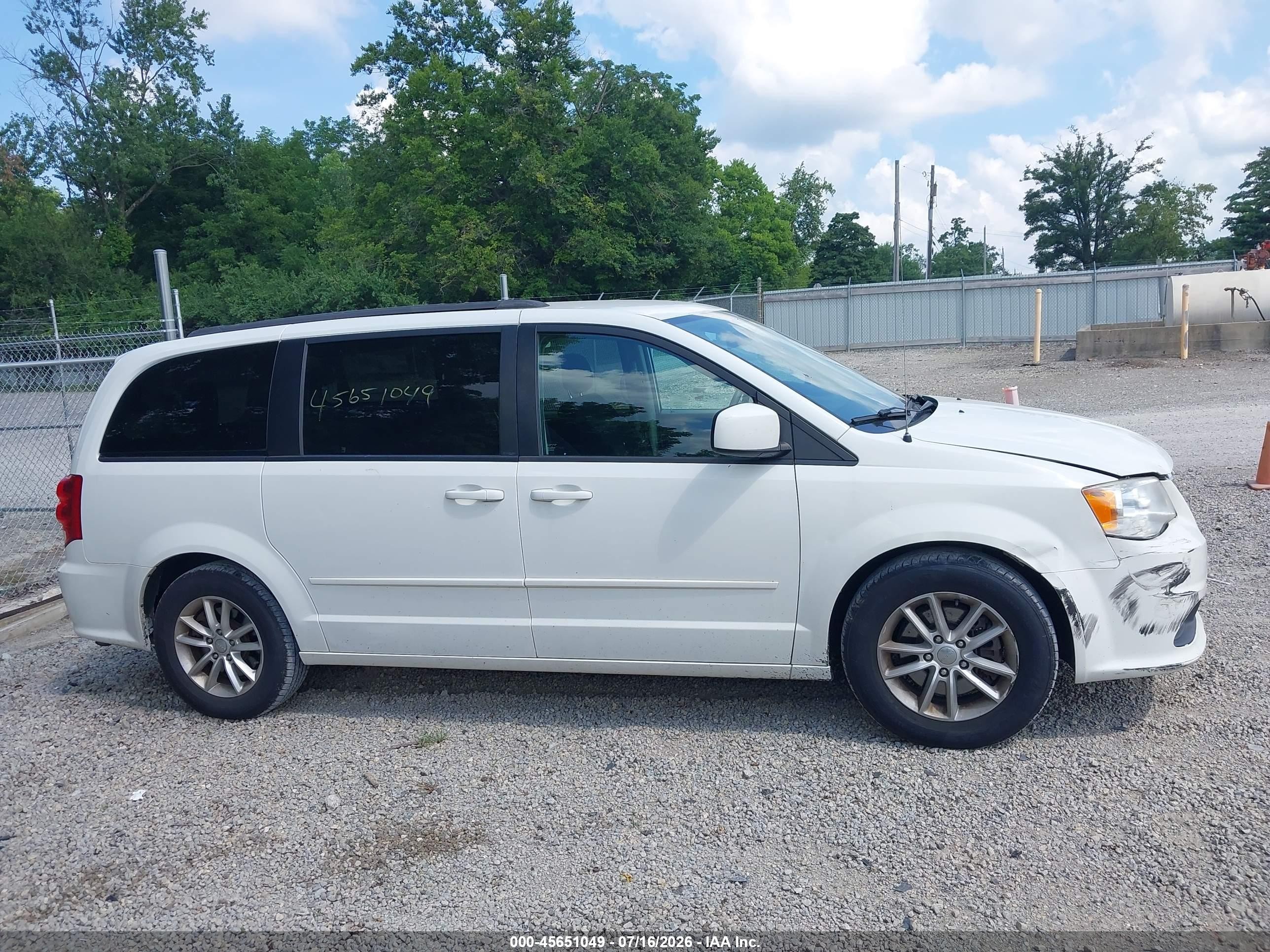 2013 Dodge Grand Caravan Sxt White vin: 2C4RDGCG4DR748503